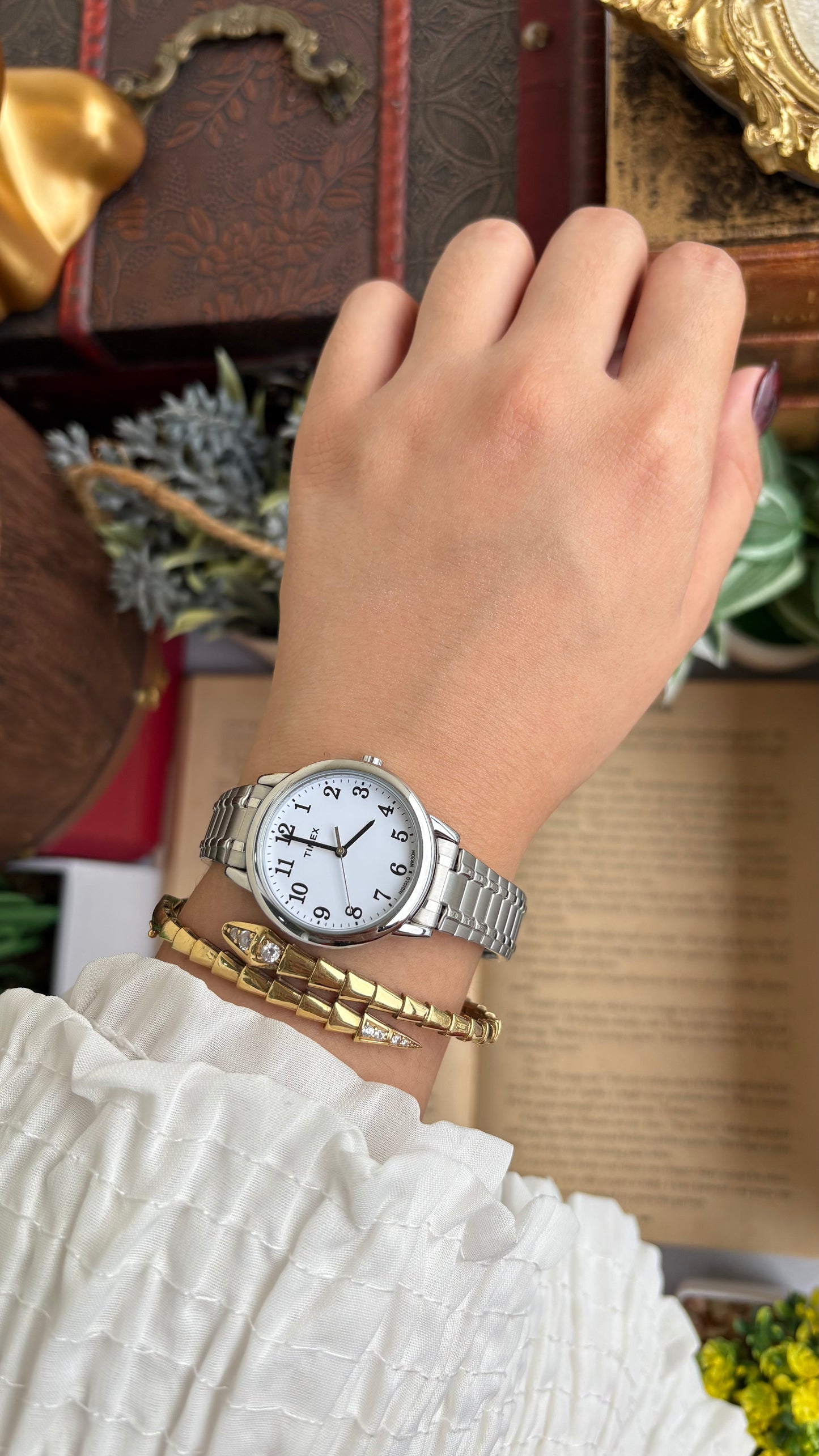 Vintage Timex Watch in Silver Tone Stretch Band Unisex