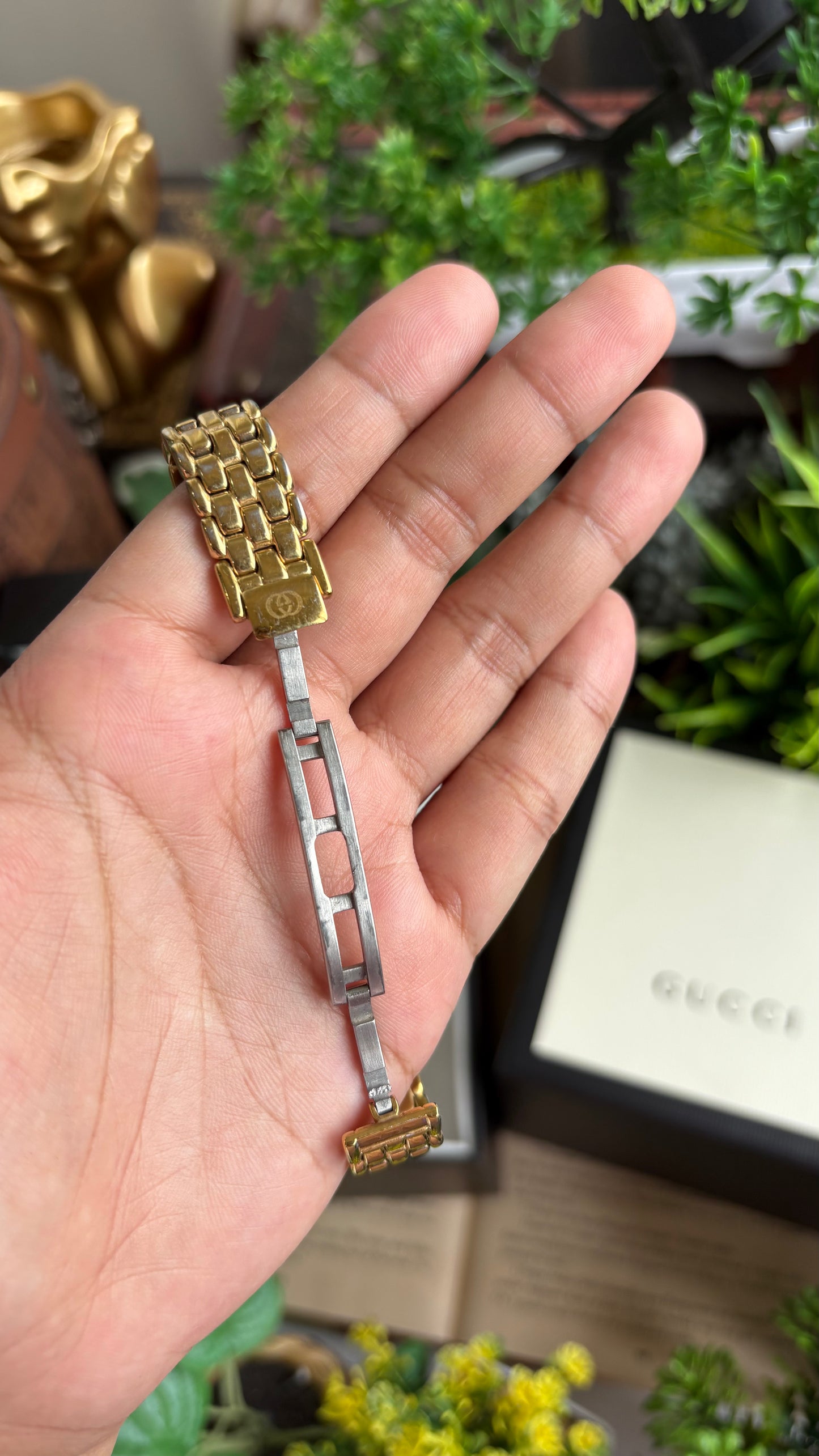 Vintage Gucci 4200L Tank Watch in Gold Tone Black Dial with Gucci Box