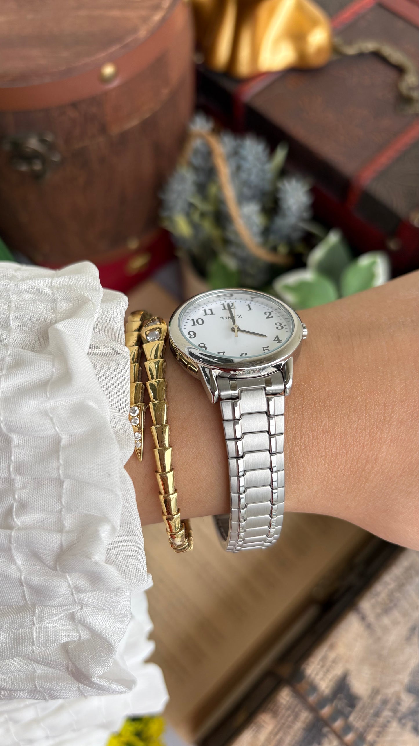 Vintage Timex Watch in Silver Tone Stretch Band Unisex