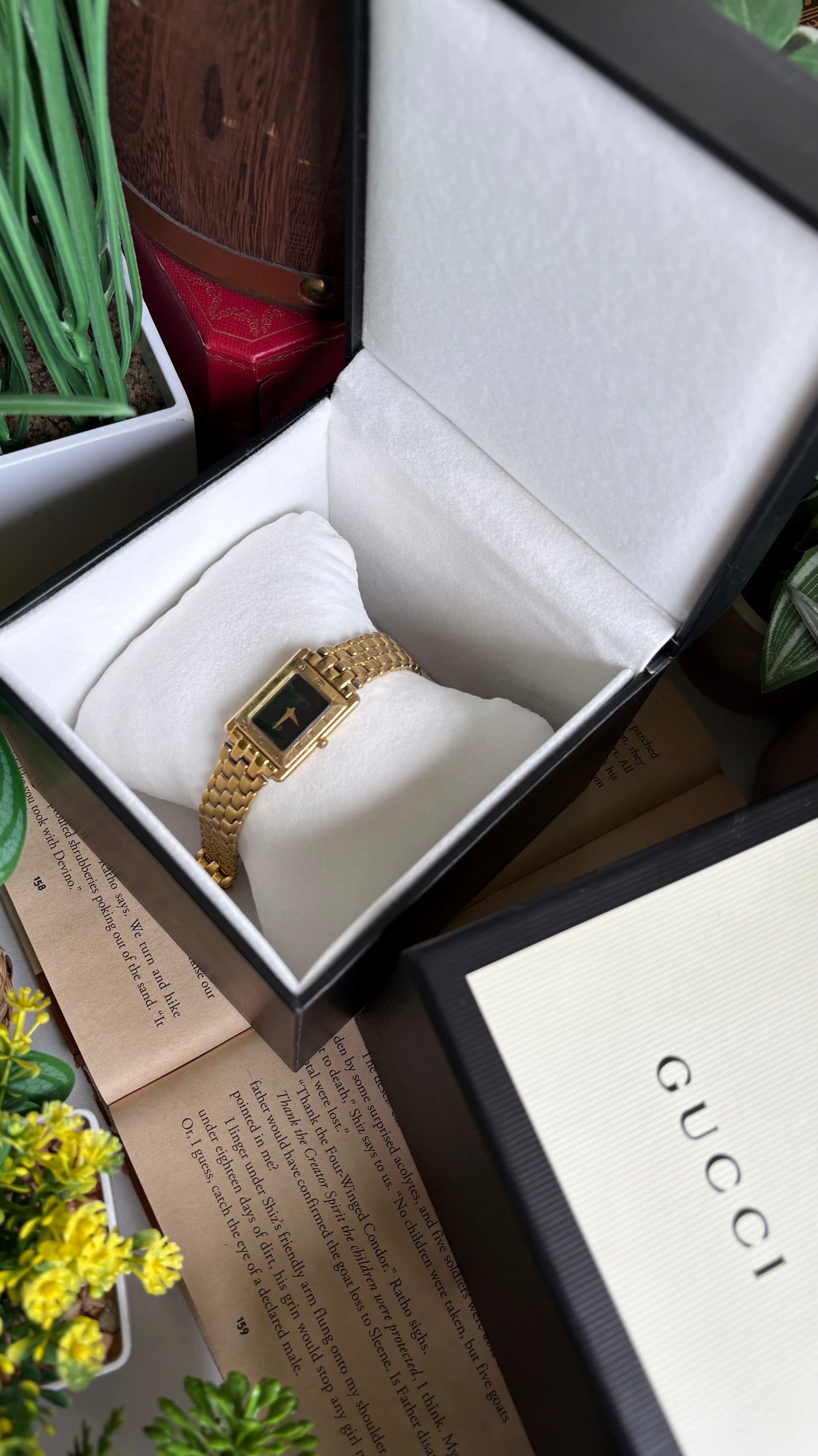 Vintage Gucci 4200L Tank Watch in Gold Tone Black Dial with Gucci Box