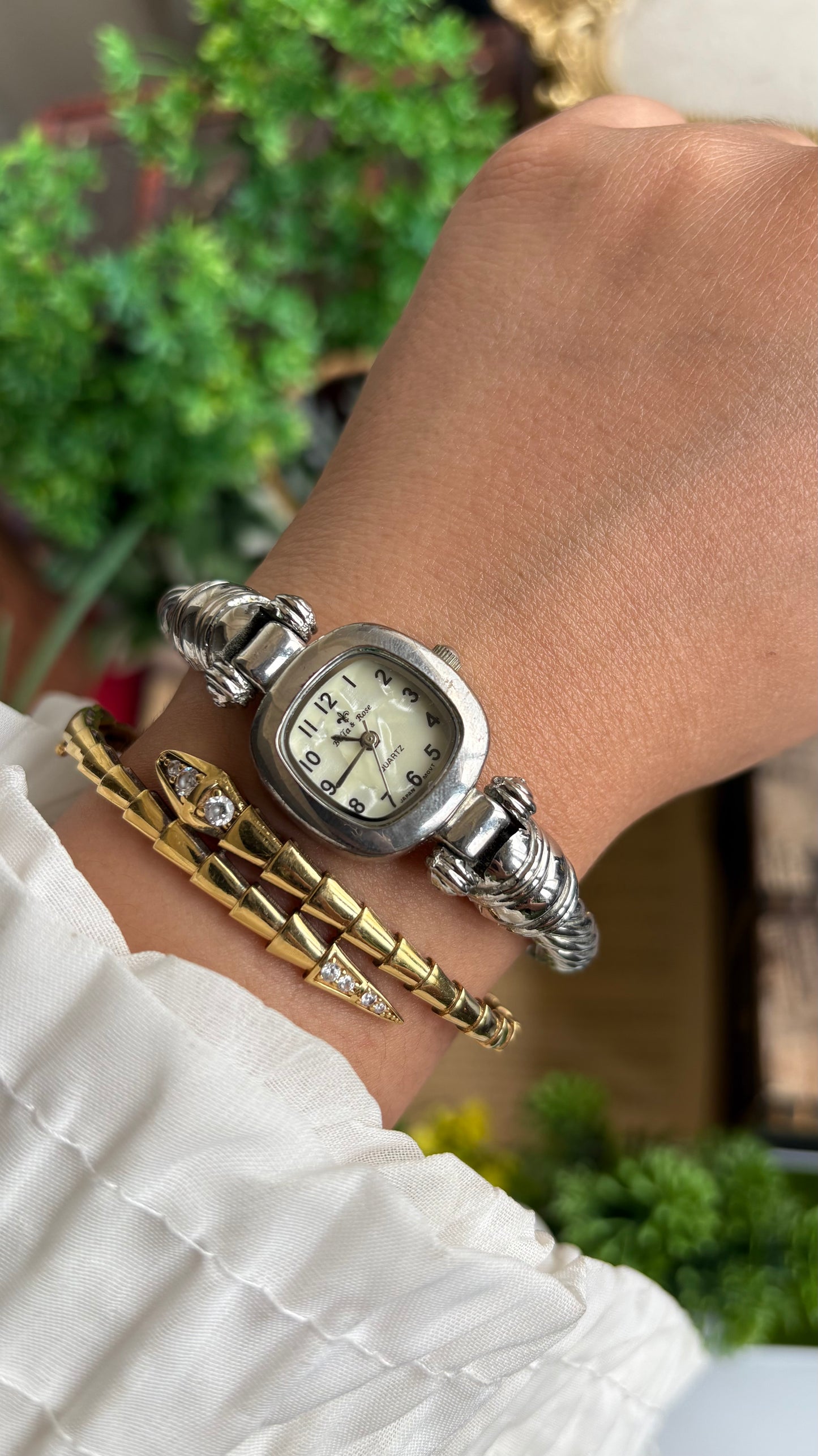 Vintage Bella & Rose Watch in Silver Tone Mother of Pearl Dial