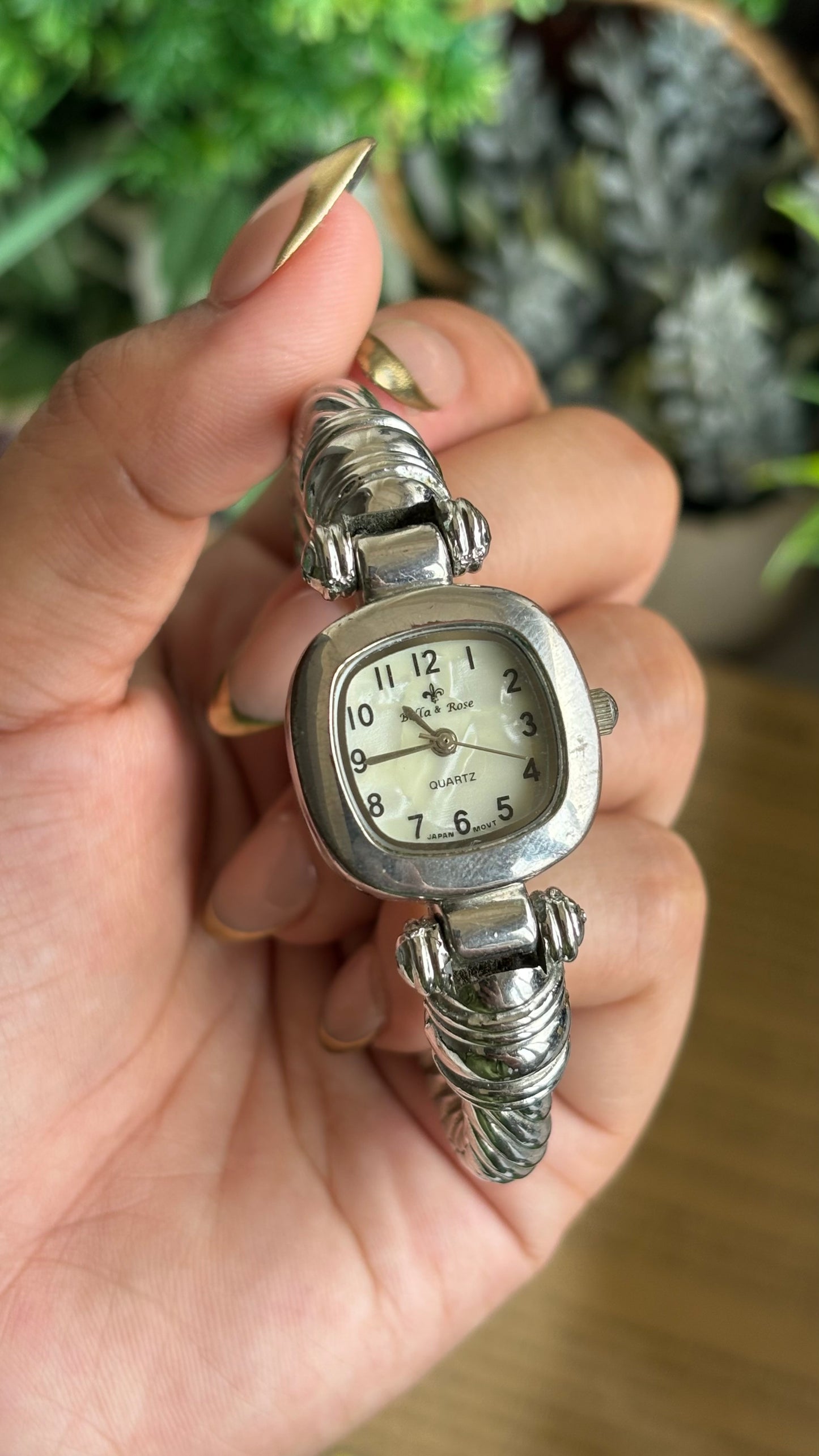 Vintage Bella & Rose Watch in Silver Tone Mother of Pearl Dial