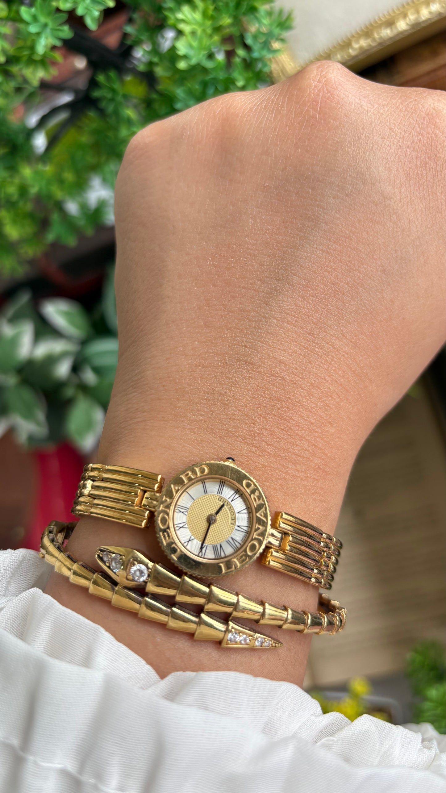 Vintage Leonard Swiss Designer’s Watch in Gold Tone Roman Dial