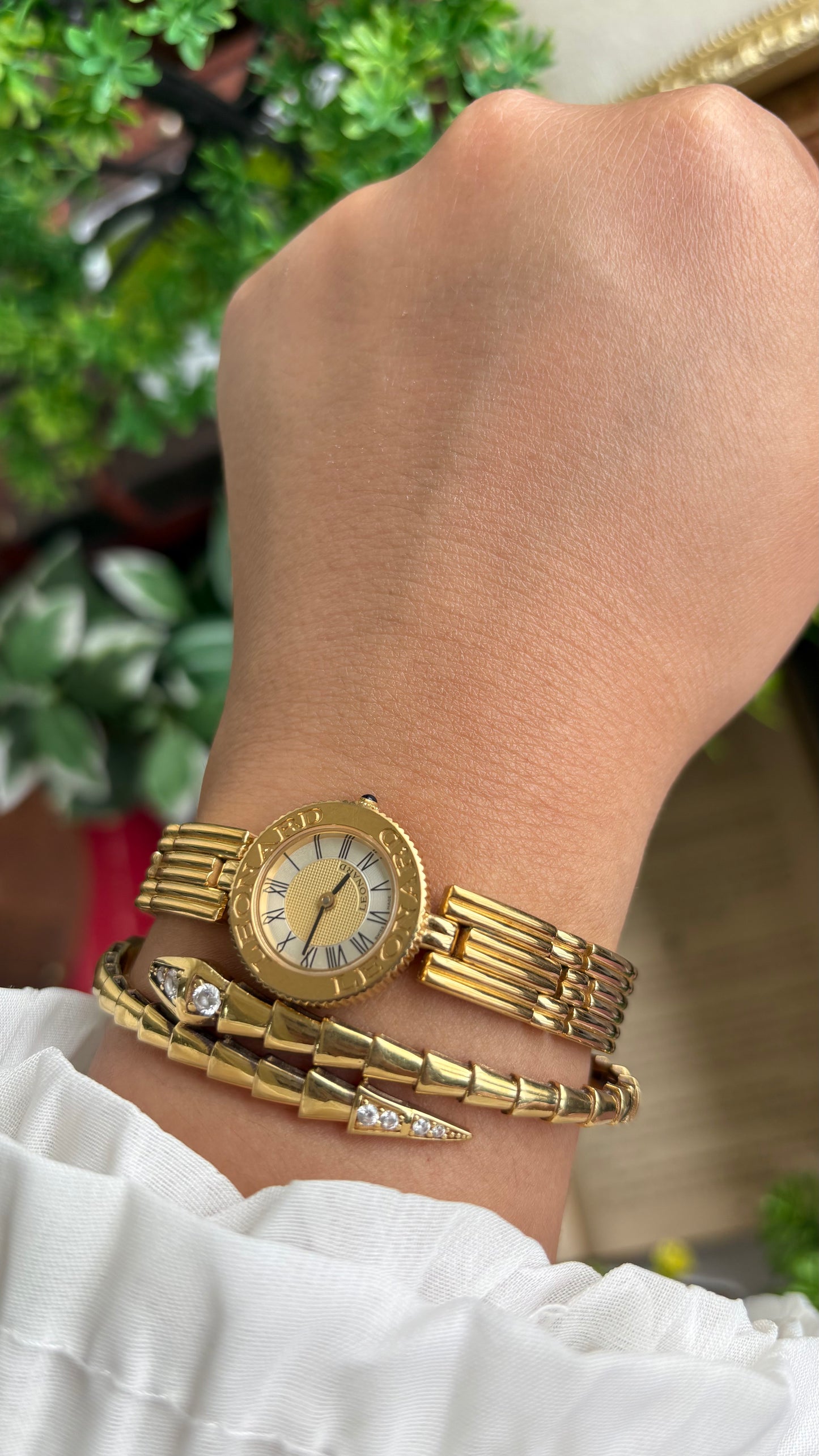 Vintage Leonard Swiss Designer’s Watch in Gold Tone Roman Dial
