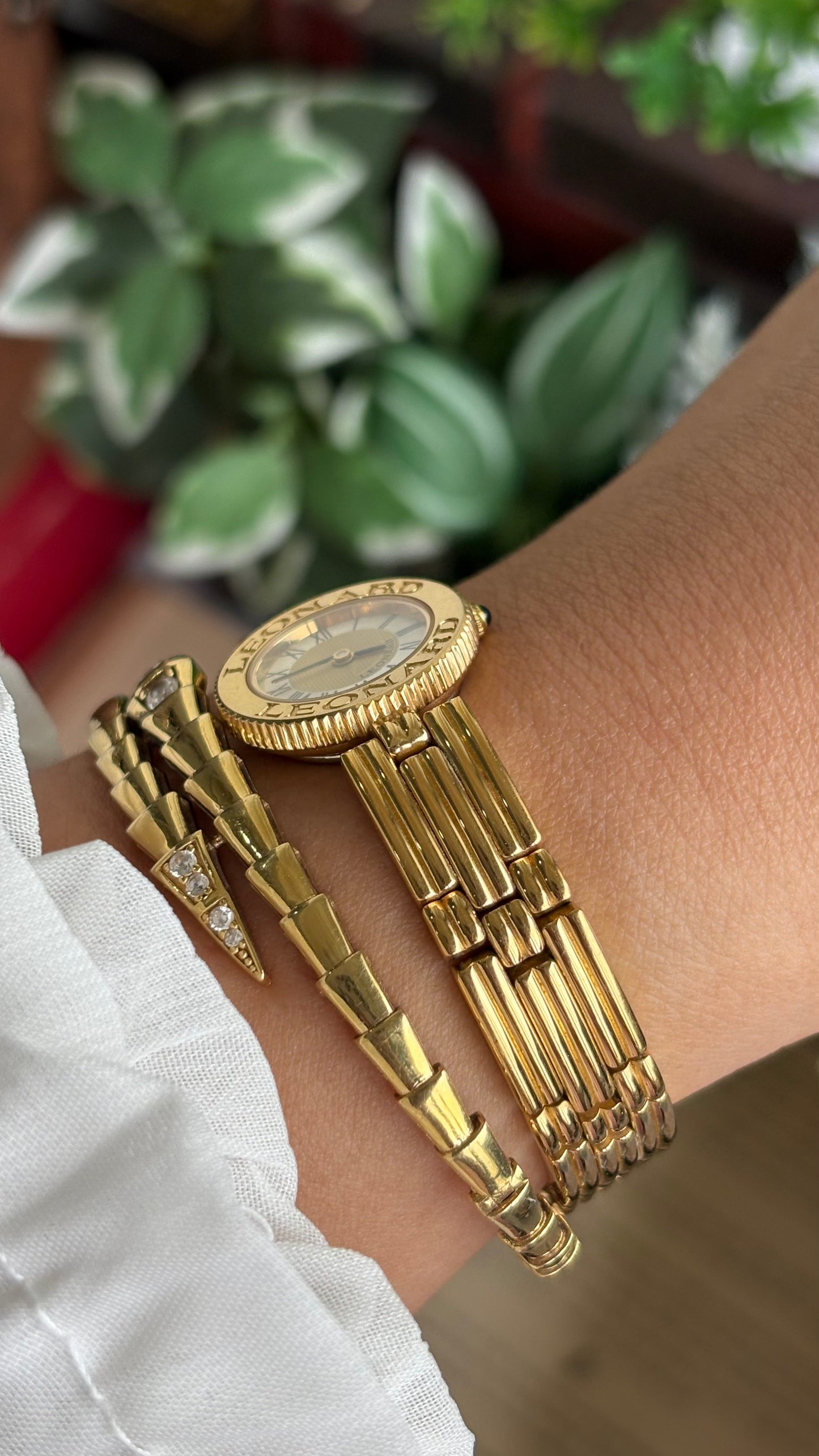 Vintage Leonard Swiss Designer’s Watch in Gold Tone Roman Dial