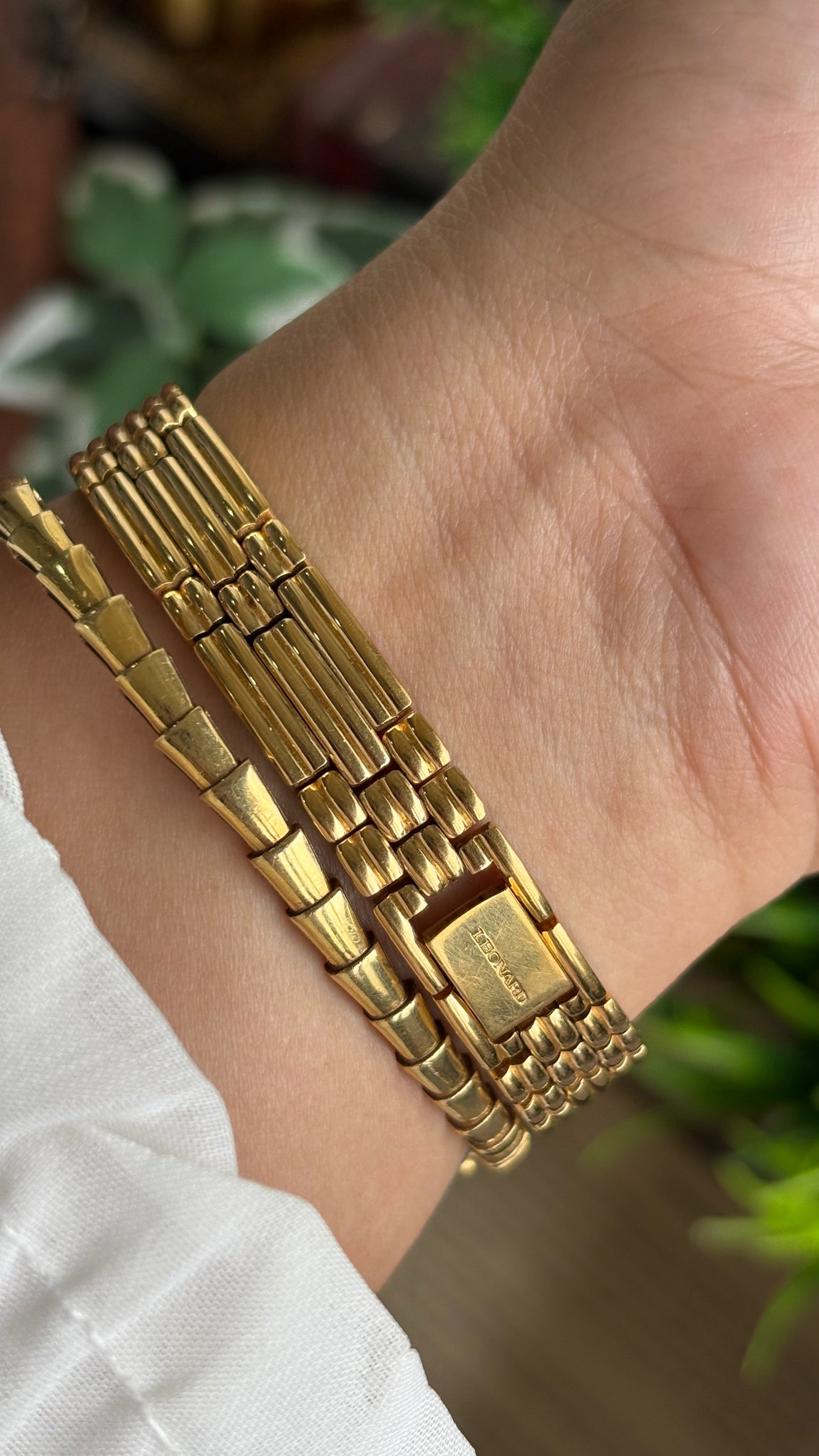 Vintage Leonard Swiss Designer’s Watch in Gold Tone Roman Dial