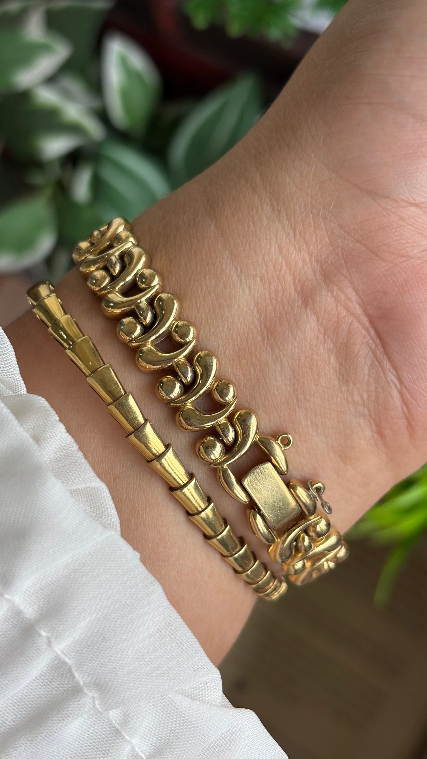 Vintage Chateau Watch in Gold Tone Almond Shape Dial Telephone Chain