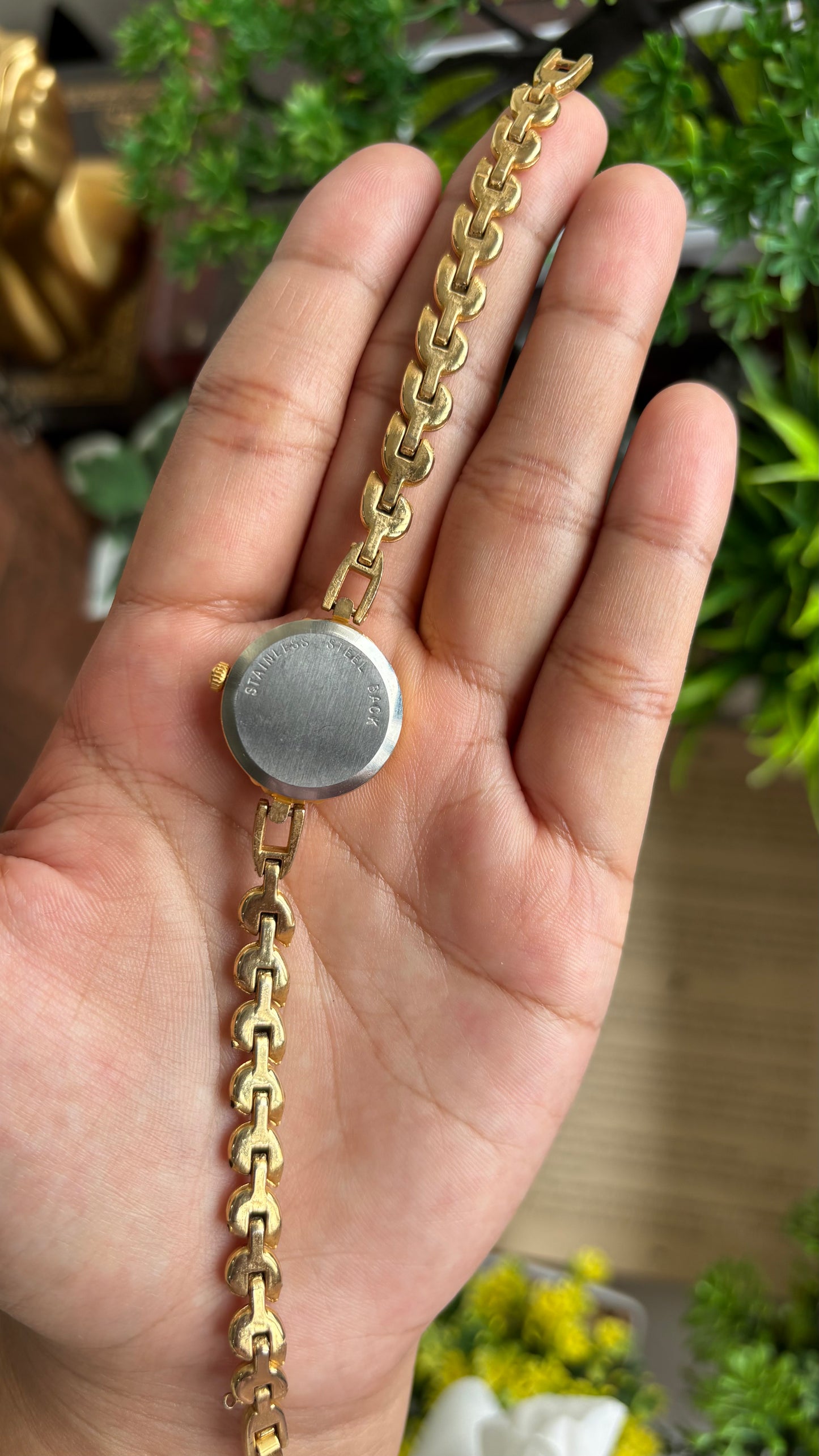 Vintage Soigne Teardrop Chain Bracelet Watch in Gold Tone