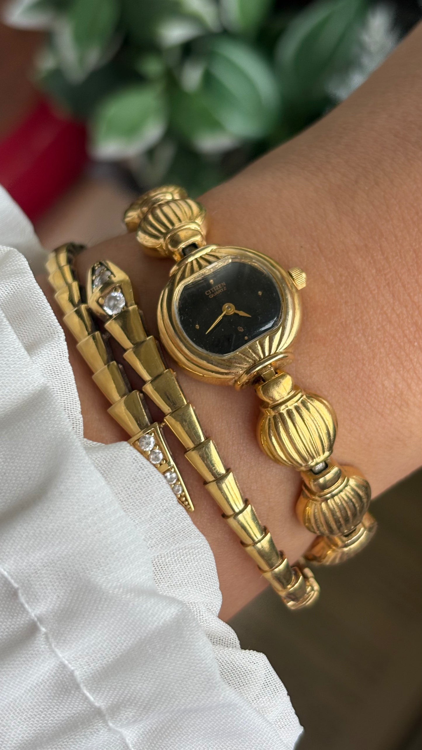 Extremely Rare Vintage Citizen Watch in Gold Tone Seashell Chain Straps Black Dial