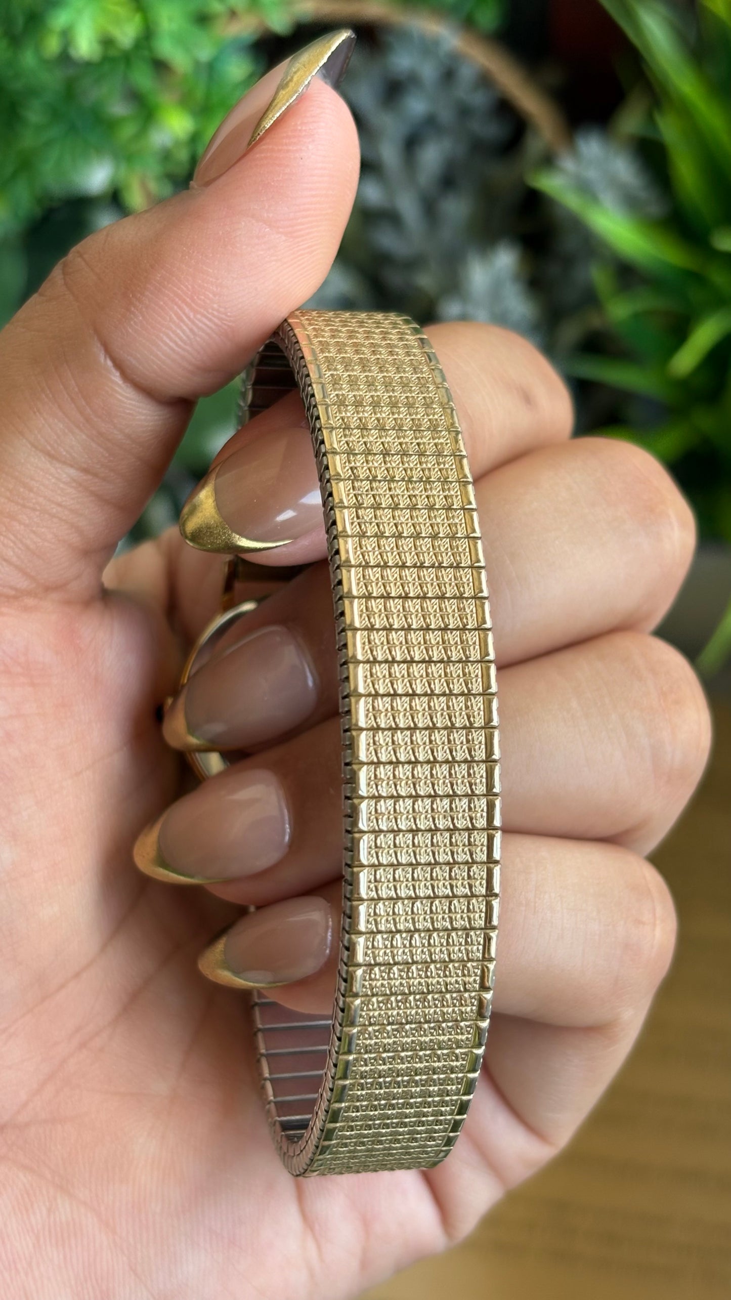 Vintage Citizen Watch in Gold Tone Stretch Strap