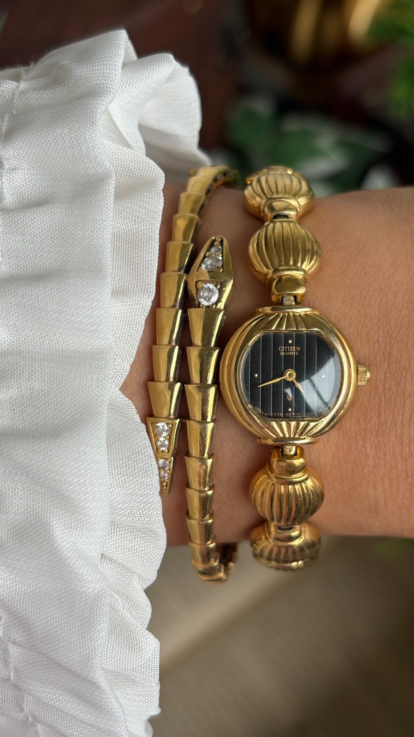 Extremely Rare Vintage Citizen Watch in Gold Tone Seashell Chain Straps Black Dial