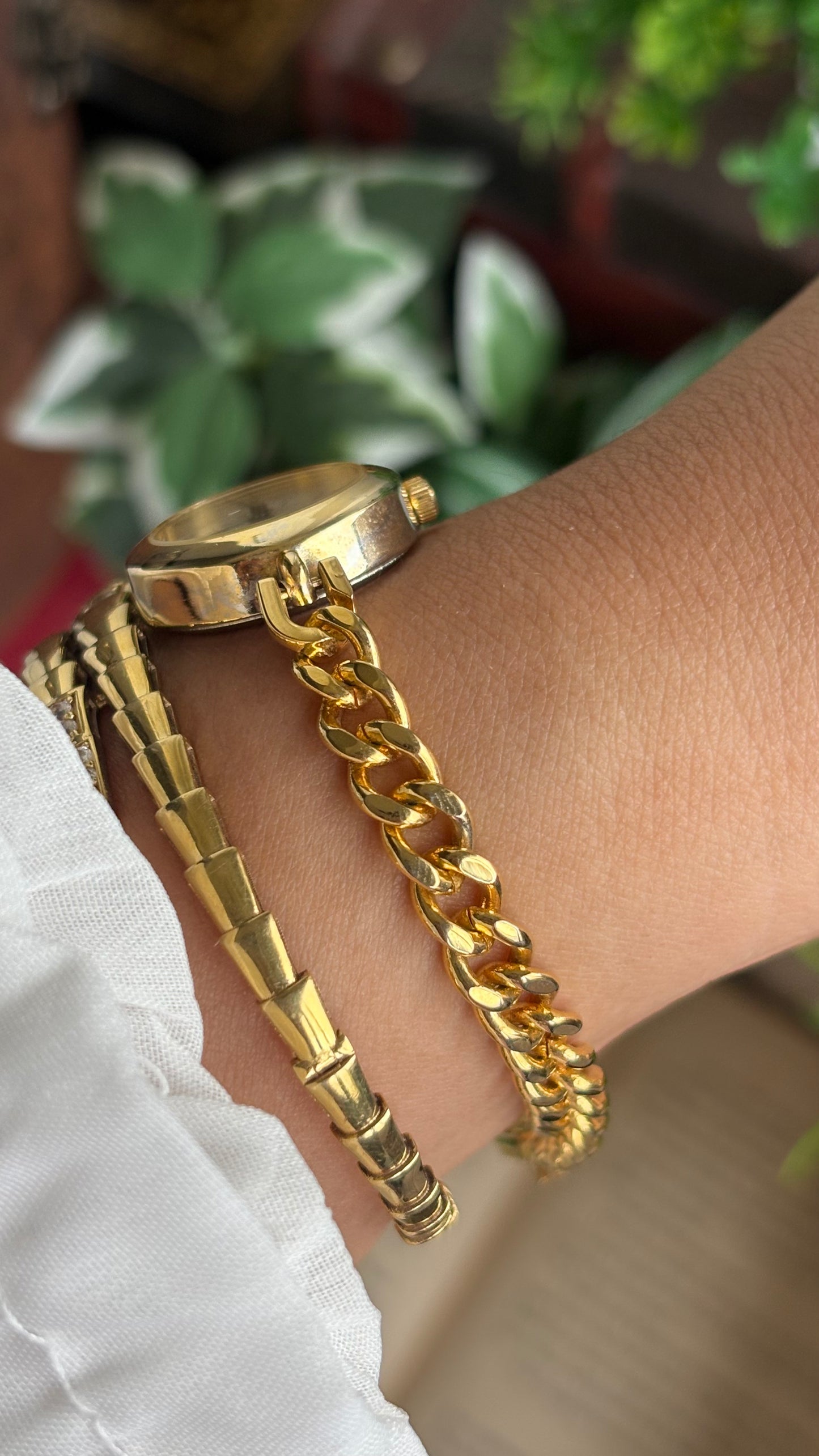 Vintage Belle Ville Chain Watch in Gold Tone Roman Dial