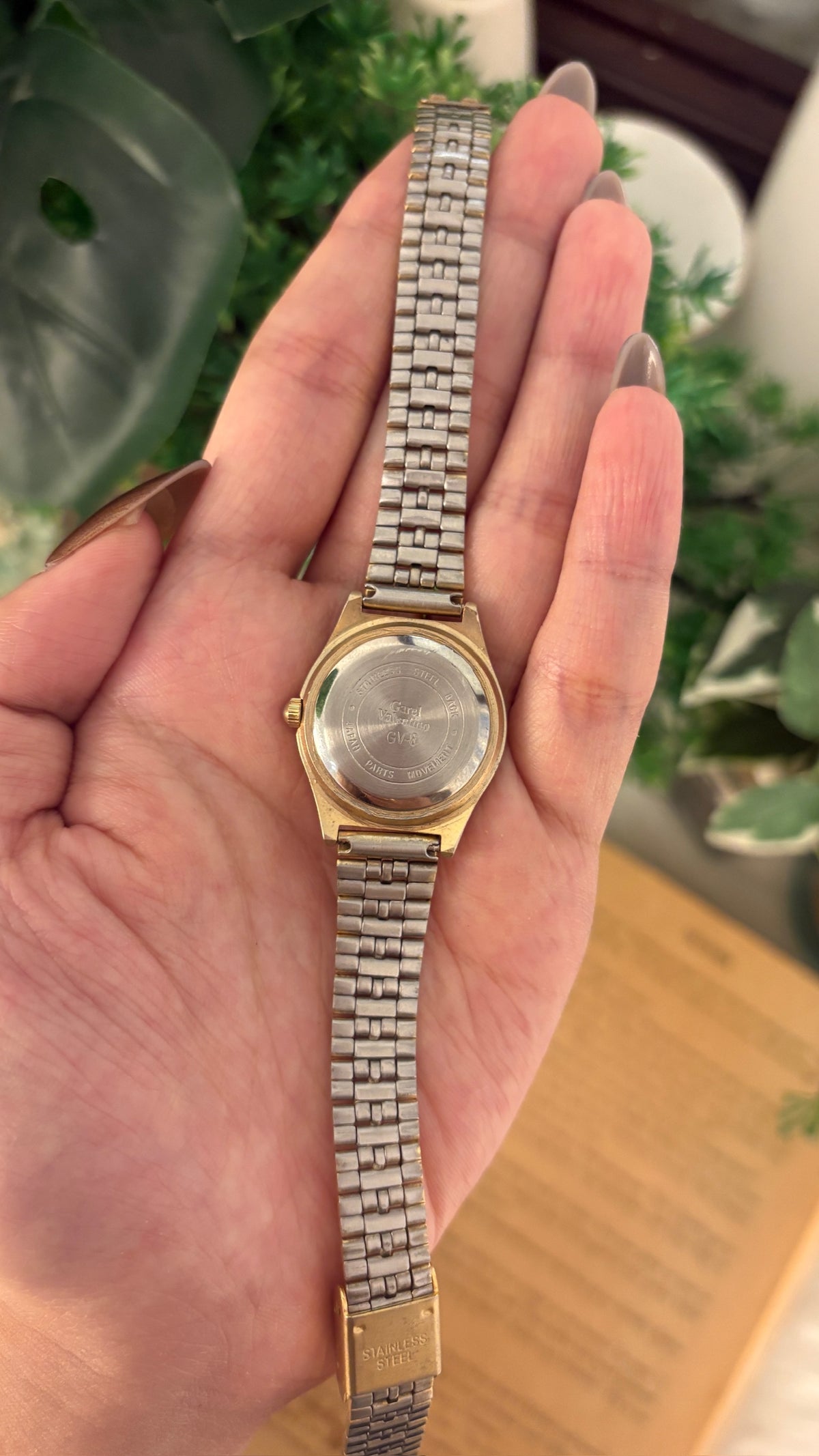 Vintage Garel Valentino Classic Watch in Gold Tone Quartz
