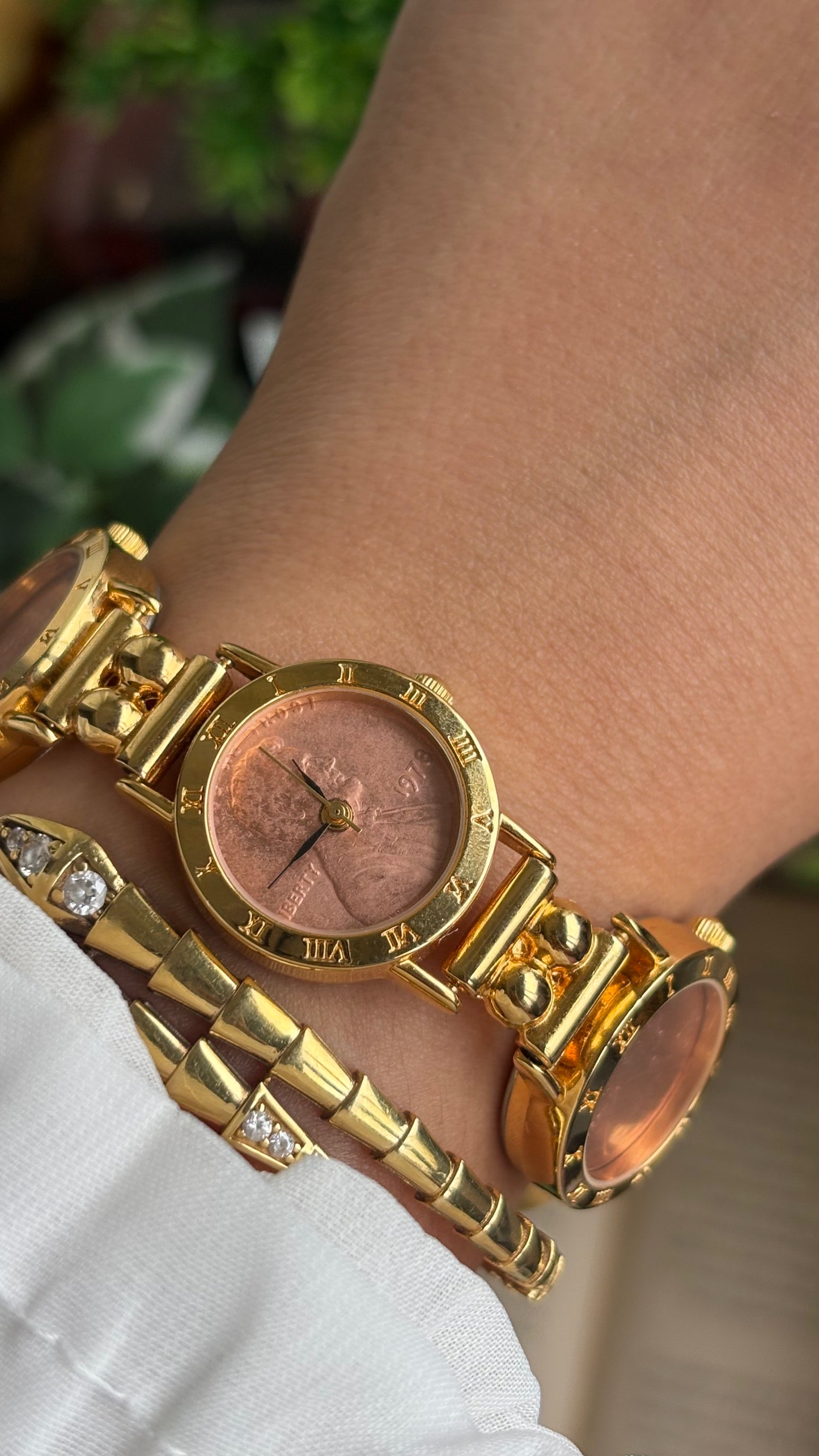 Extremely Rare Vintage Liberty 1978 Watch in Gold Tone Pink Dial