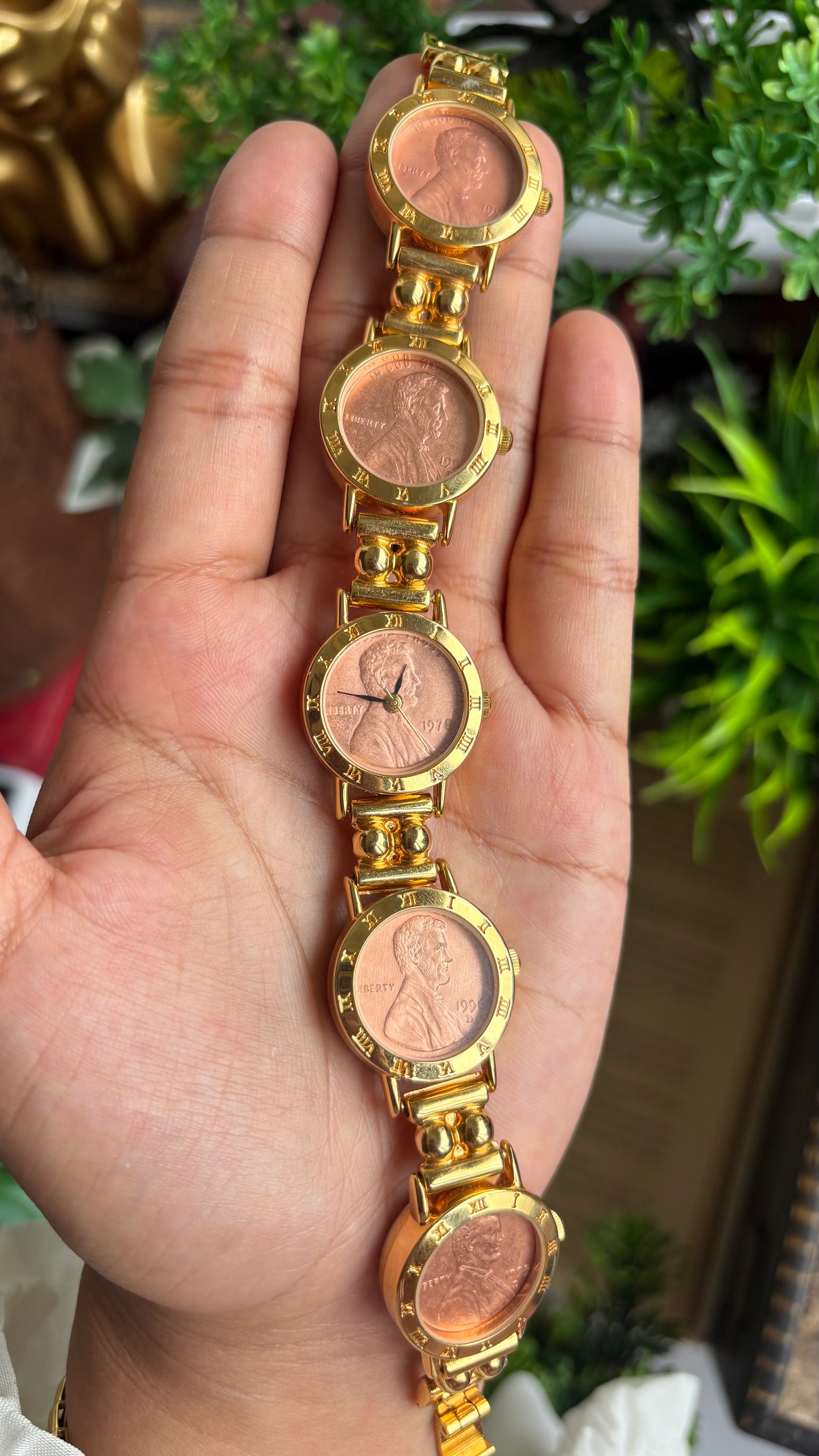 Extremely Rare Vintage Liberty 1978 Watch in Gold Tone Pink Dial