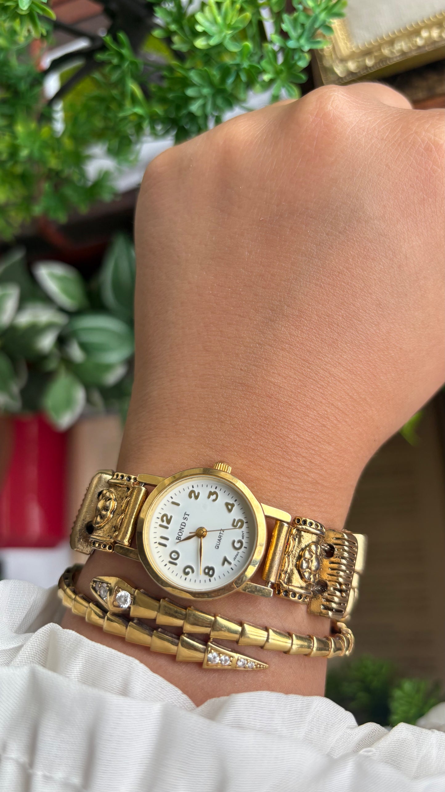 Vintage Hairstylist Charm Watch in Gold Tone