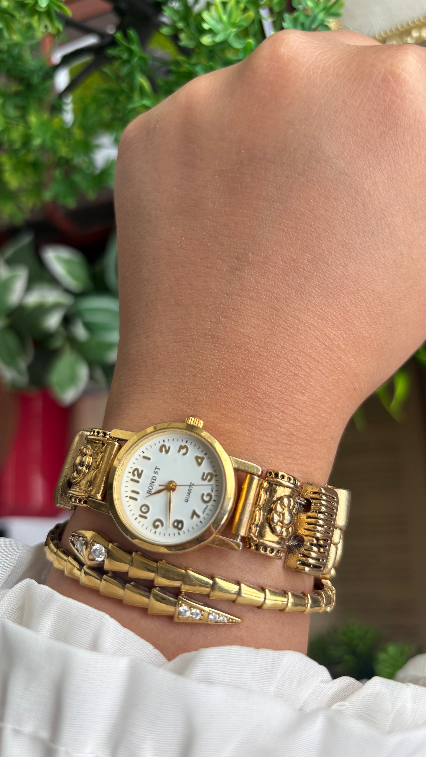 Vintage Hairstylist Charm Watch in Gold Tone