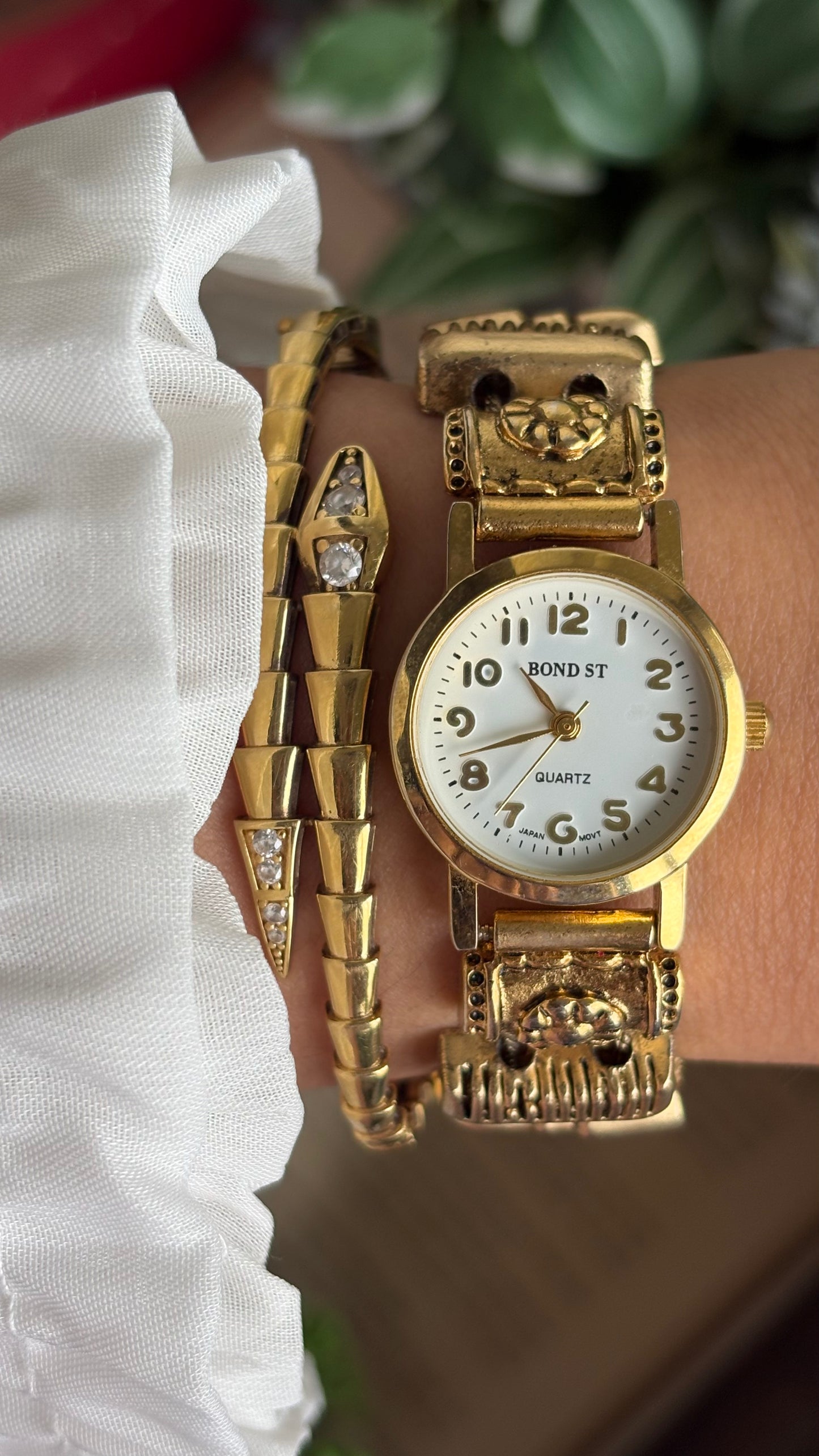 Vintage Hairstylist Charm Watch in Gold Tone