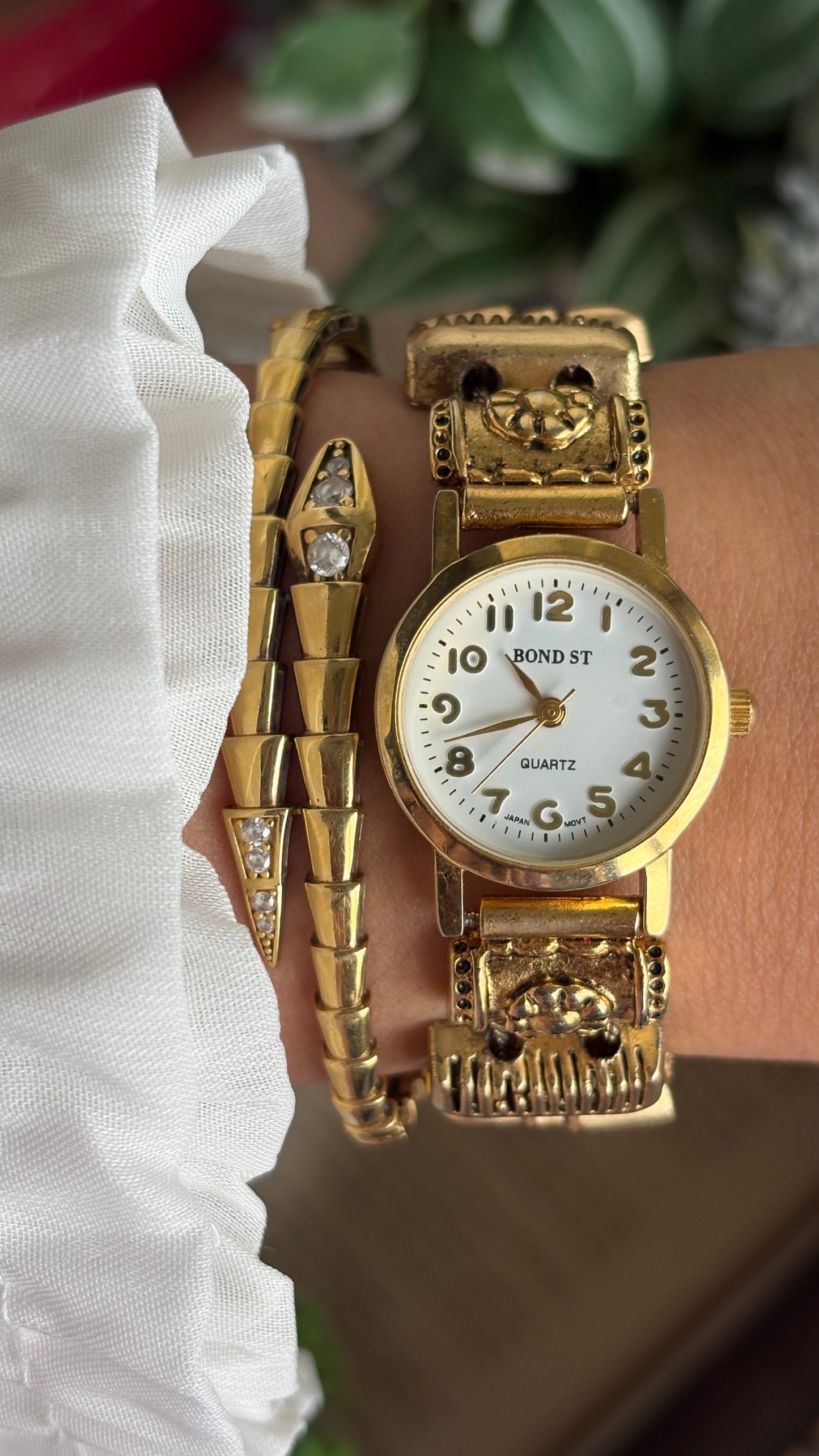 Vintage Hairstylist Charm Watch in Gold Tone