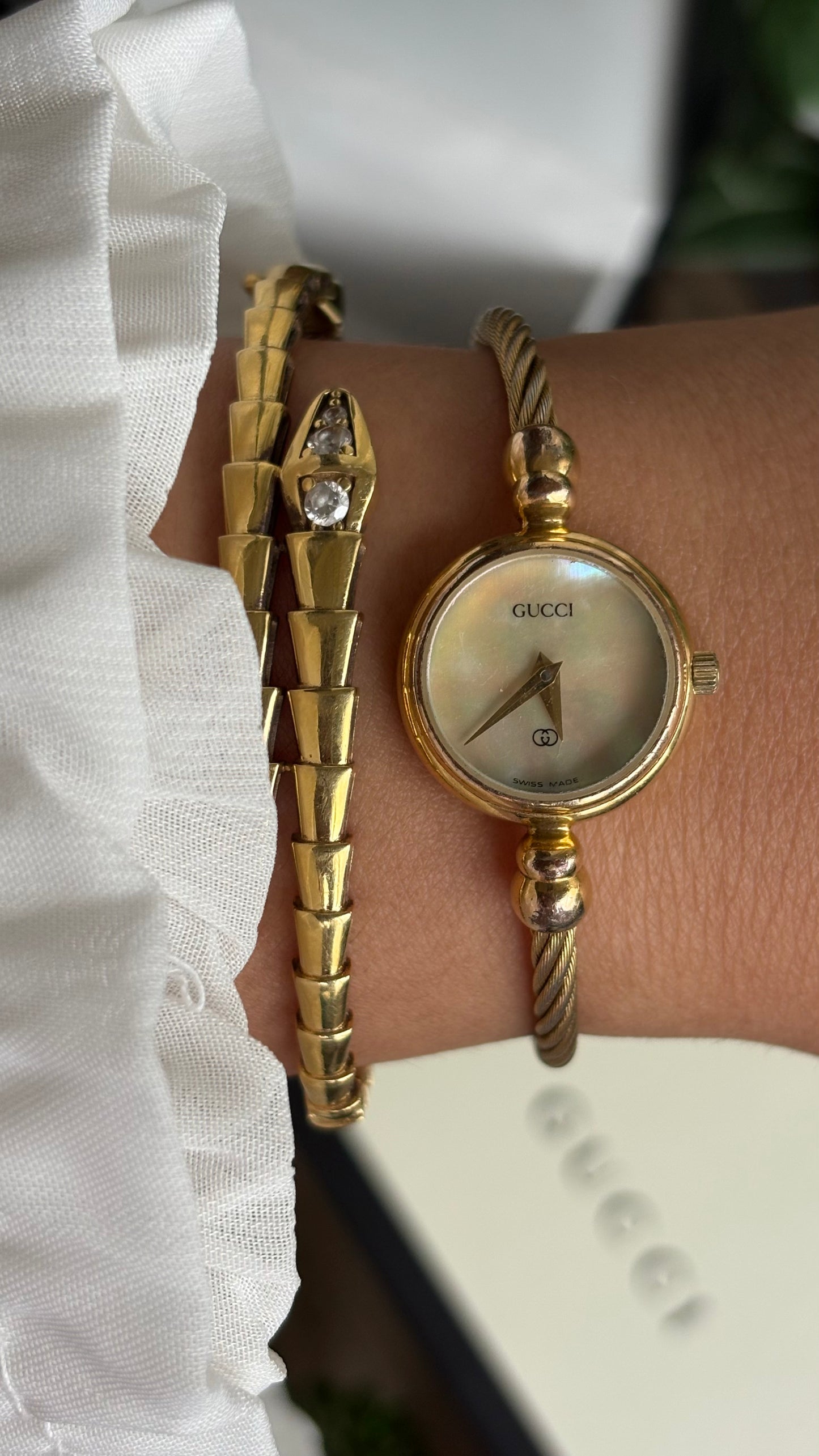 Extremely Rare Vintage 2700L Gucci Bangle Watch in Gold Tone Mother of Pearl Dial with Gucci Box