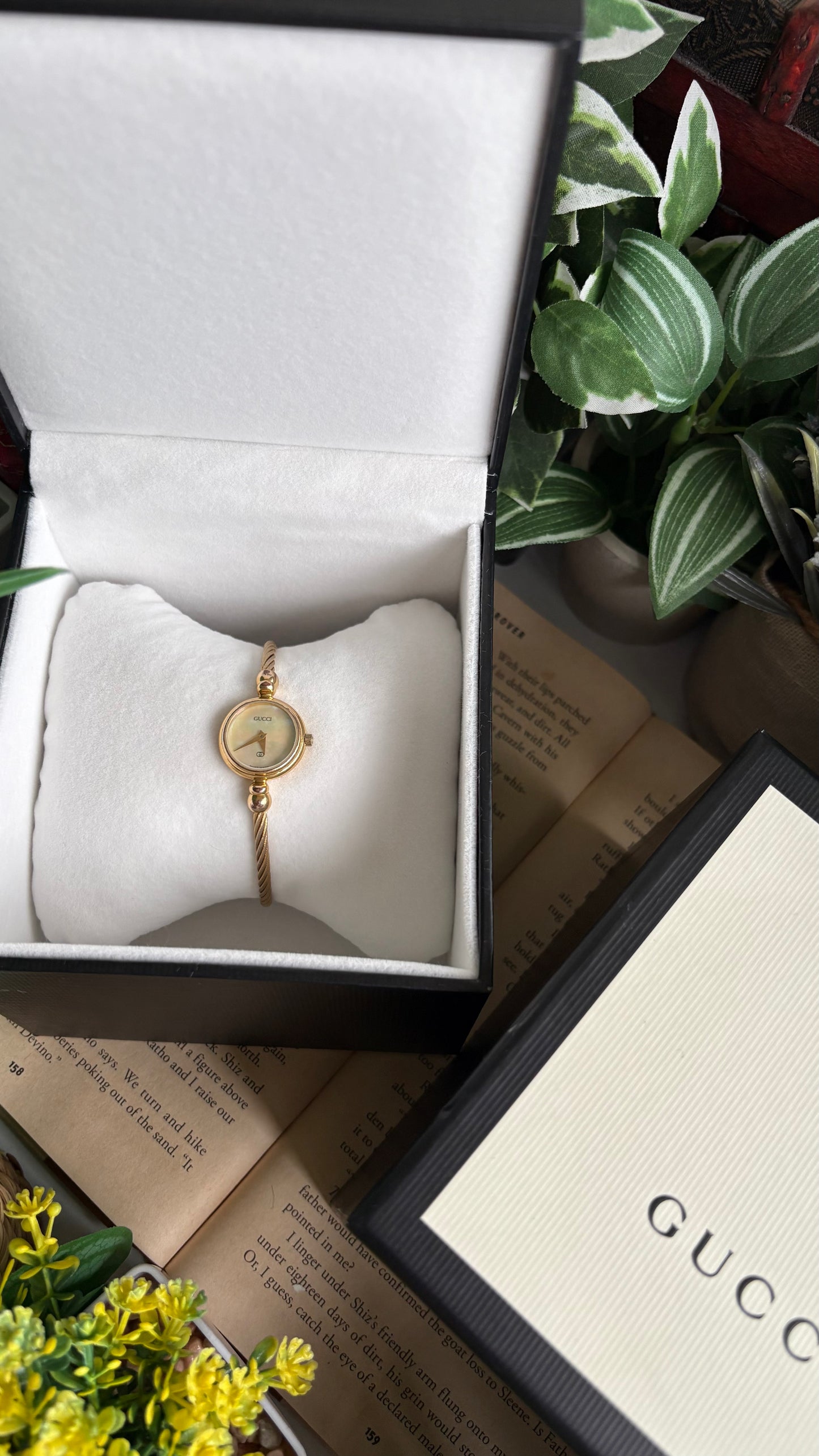 Extremely Rare Vintage 2700L Gucci Bangle Watch in Gold Tone Mother of Pearl Dial with Gucci Box