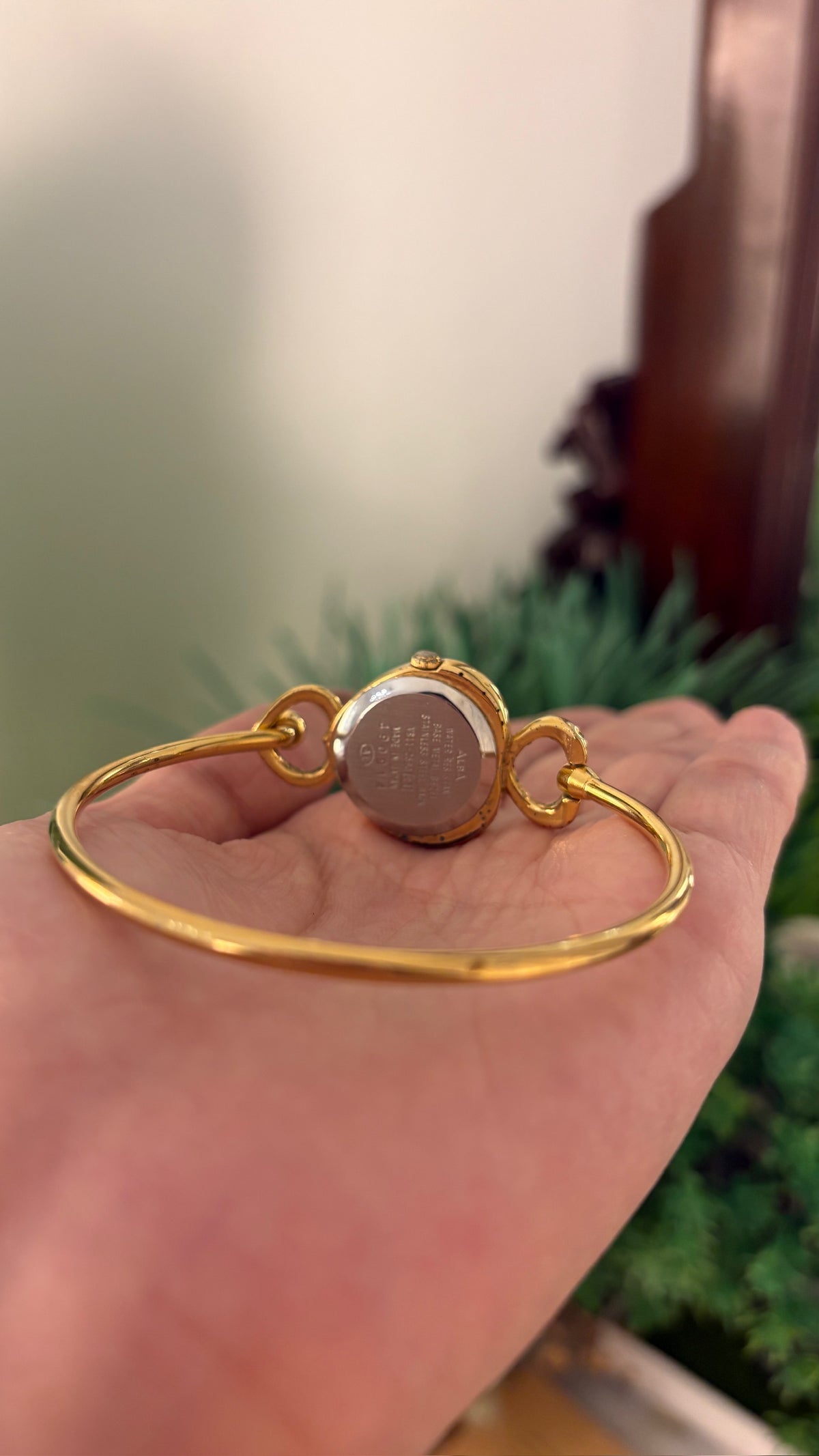Rare Vintage Ingenu Alba Seiko Heart Bangle Watch in Gold Tone Quartz