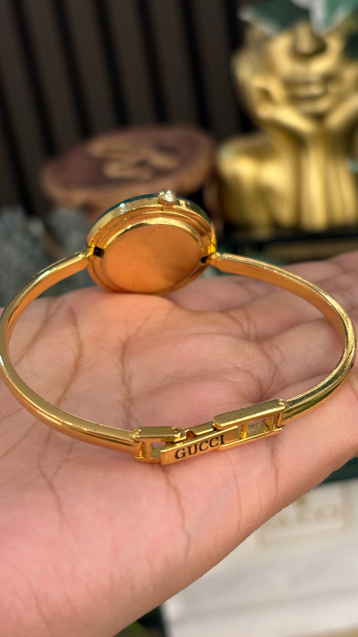 Extremely Rare Gucci Interchangeable Bezel Bangle Watch Set in Gold Tone Quartz Swiss