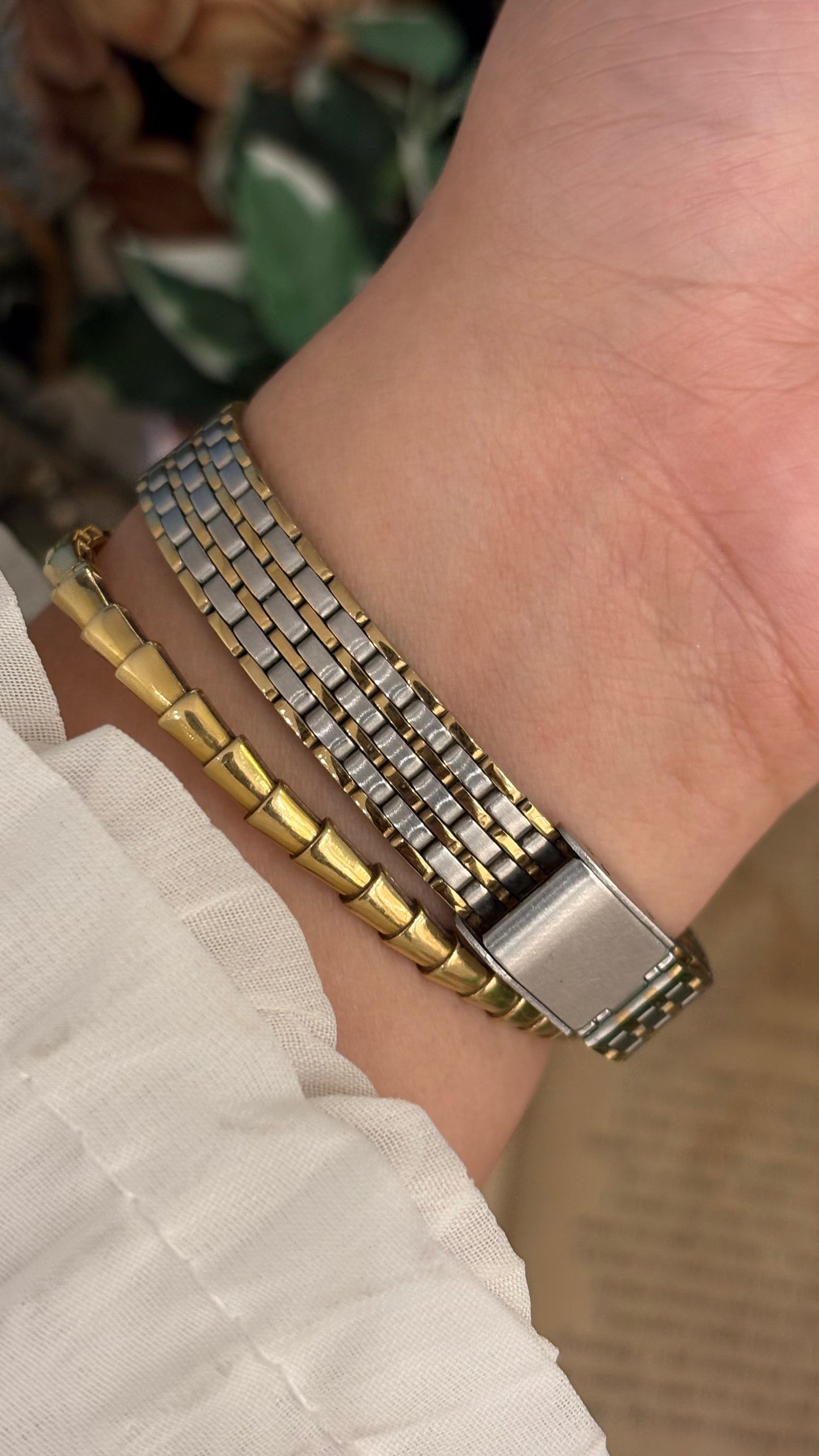 Vintage J-Axis Classic Minimalist Watch in Two-Tone Quartz