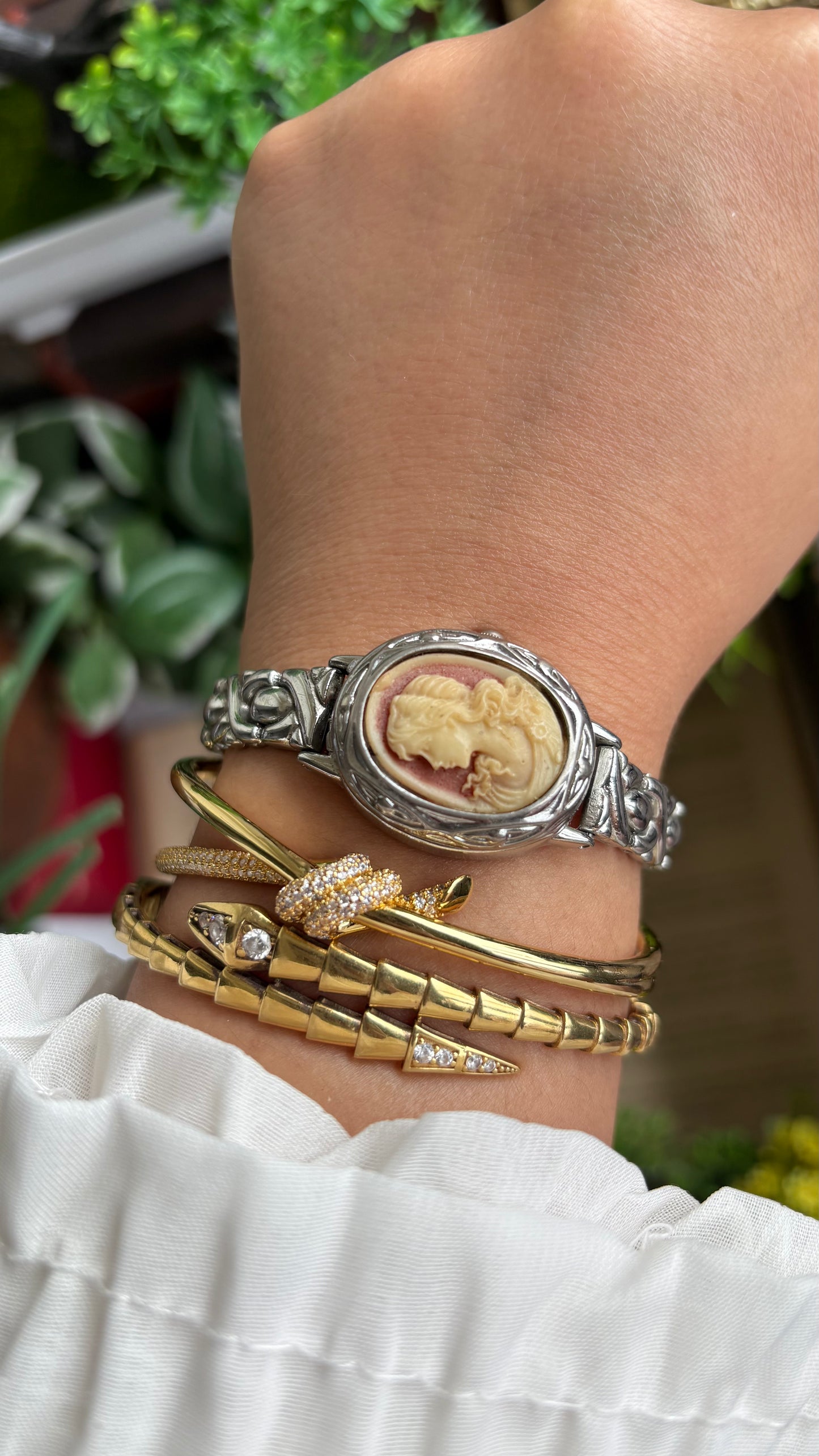 Extremely Rare Vintage Marba Cameo Peekaboo Watch in Silver Tone