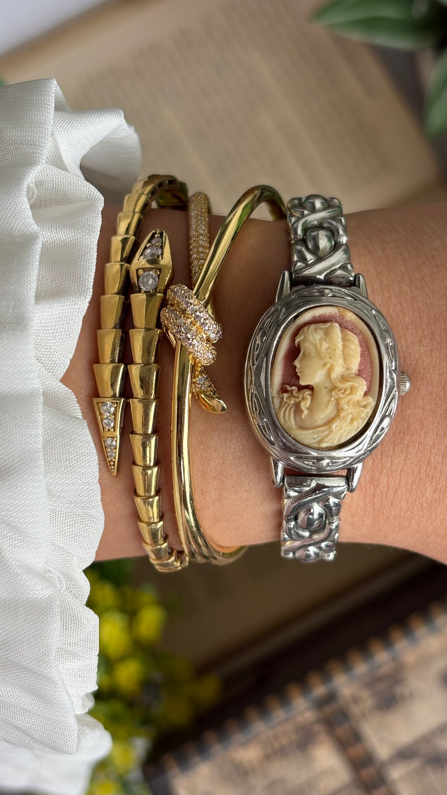 Extremely Rare Vintage Marba Cameo Peekaboo Watch in Silver Tone