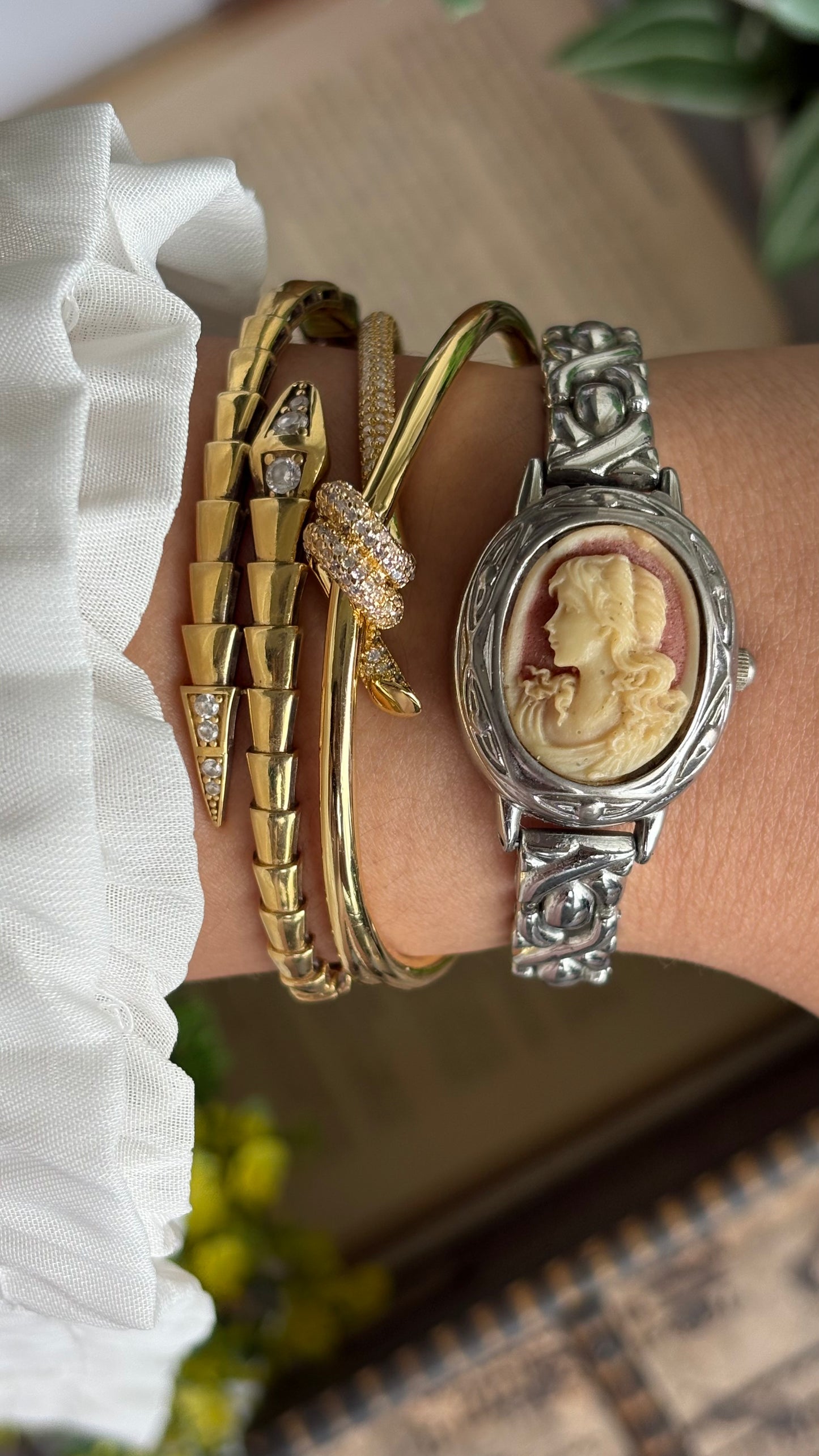 Extremely Rare Vintage Marba Cameo Peekaboo Watch in Silver Tone