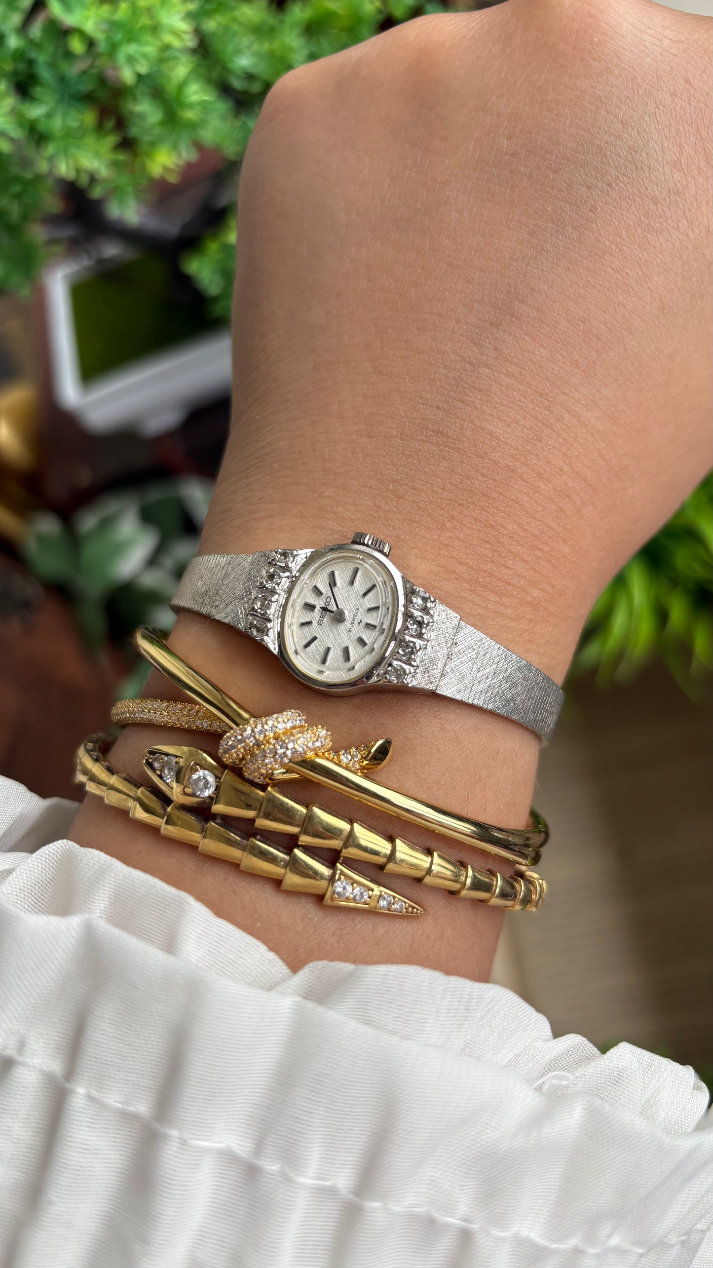 Vintage Seiko Manual Wind Watch in Silver Tone with Eight Diamonds