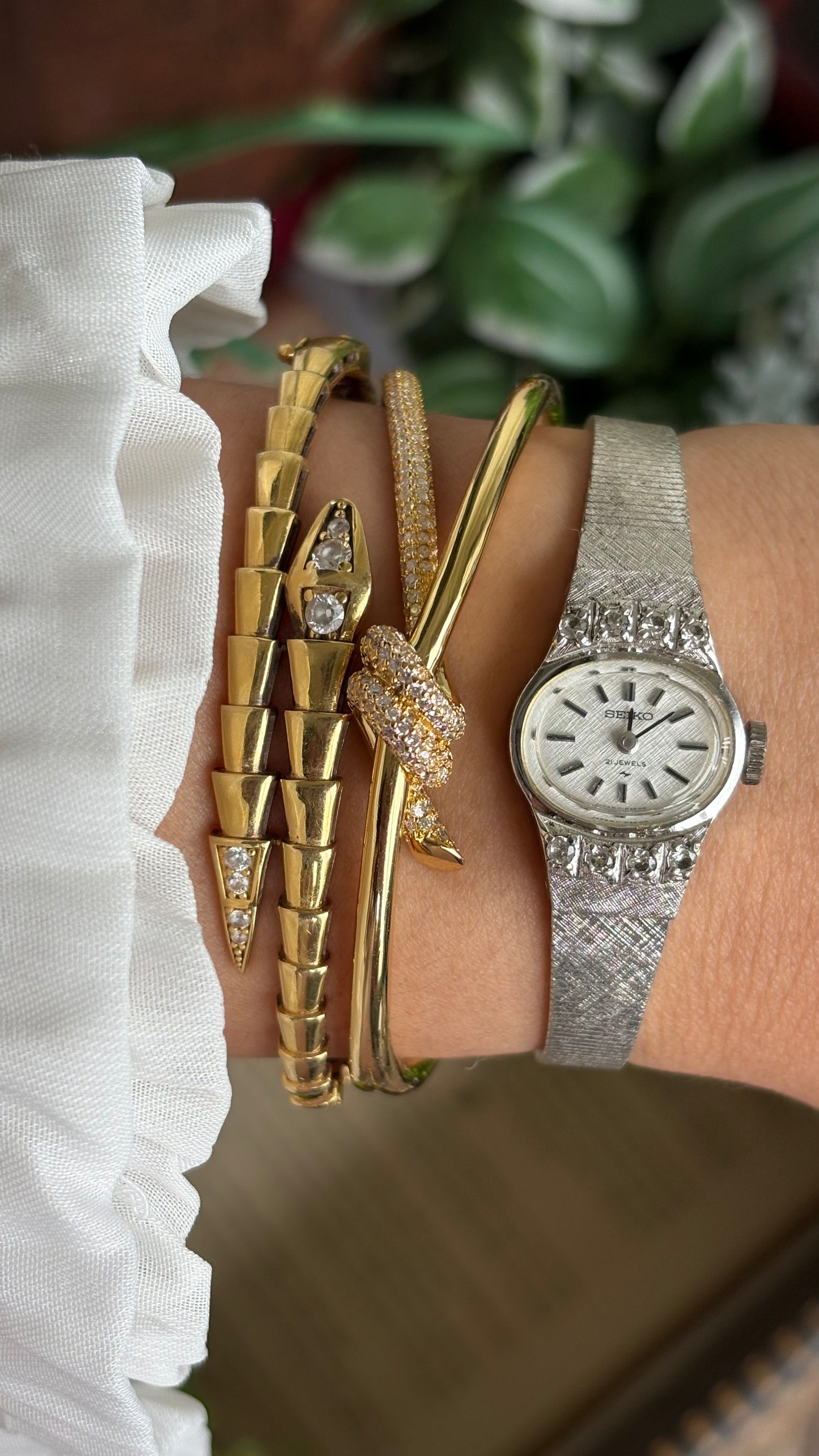 Vintage Seiko Manual Wind Watch in Silver Tone with Eight Diamonds