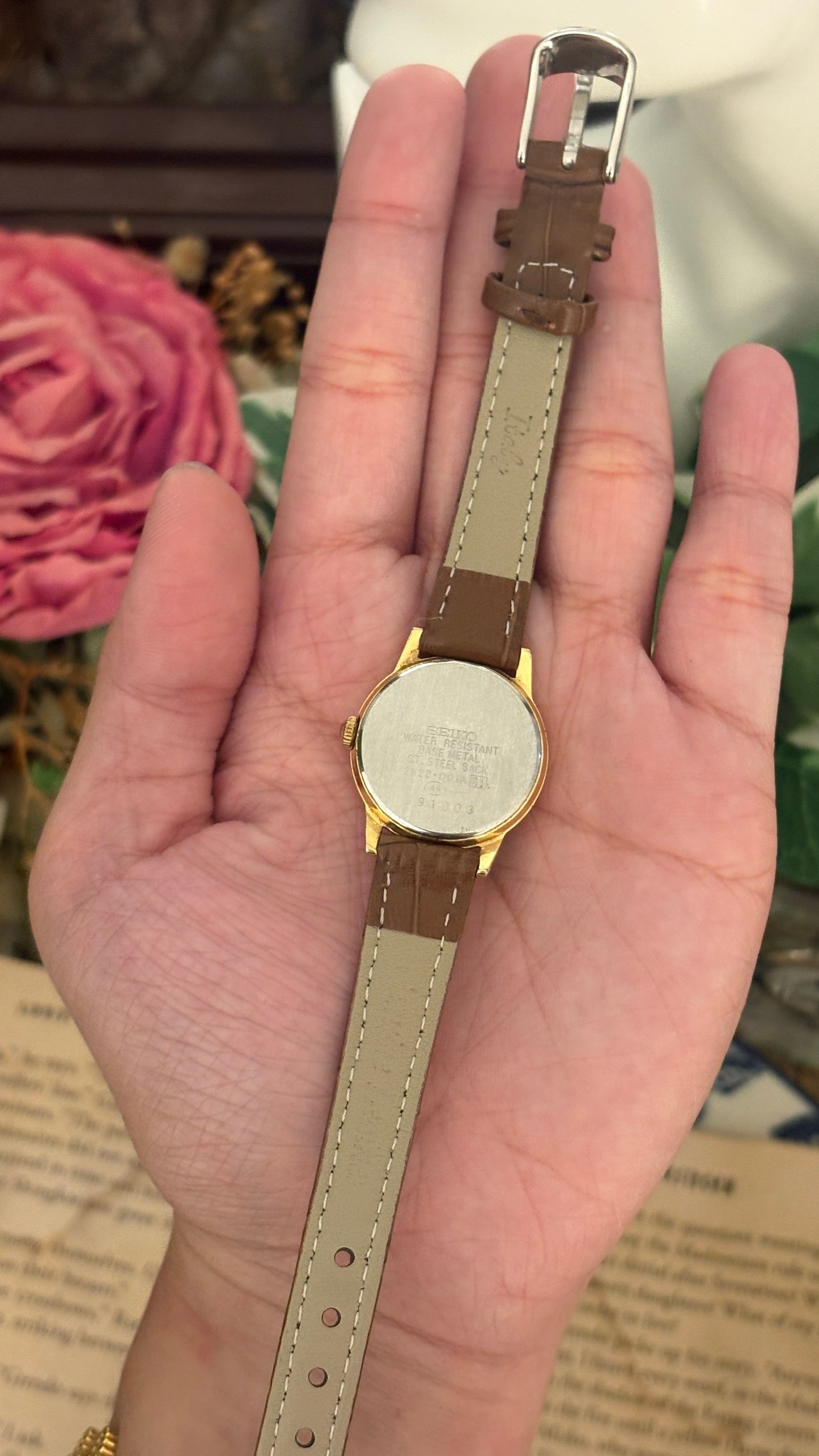 Rare Vintage Seiko Avenue Dual Chrono Seconds Watch in Gold Tone Brown Leather Quartz