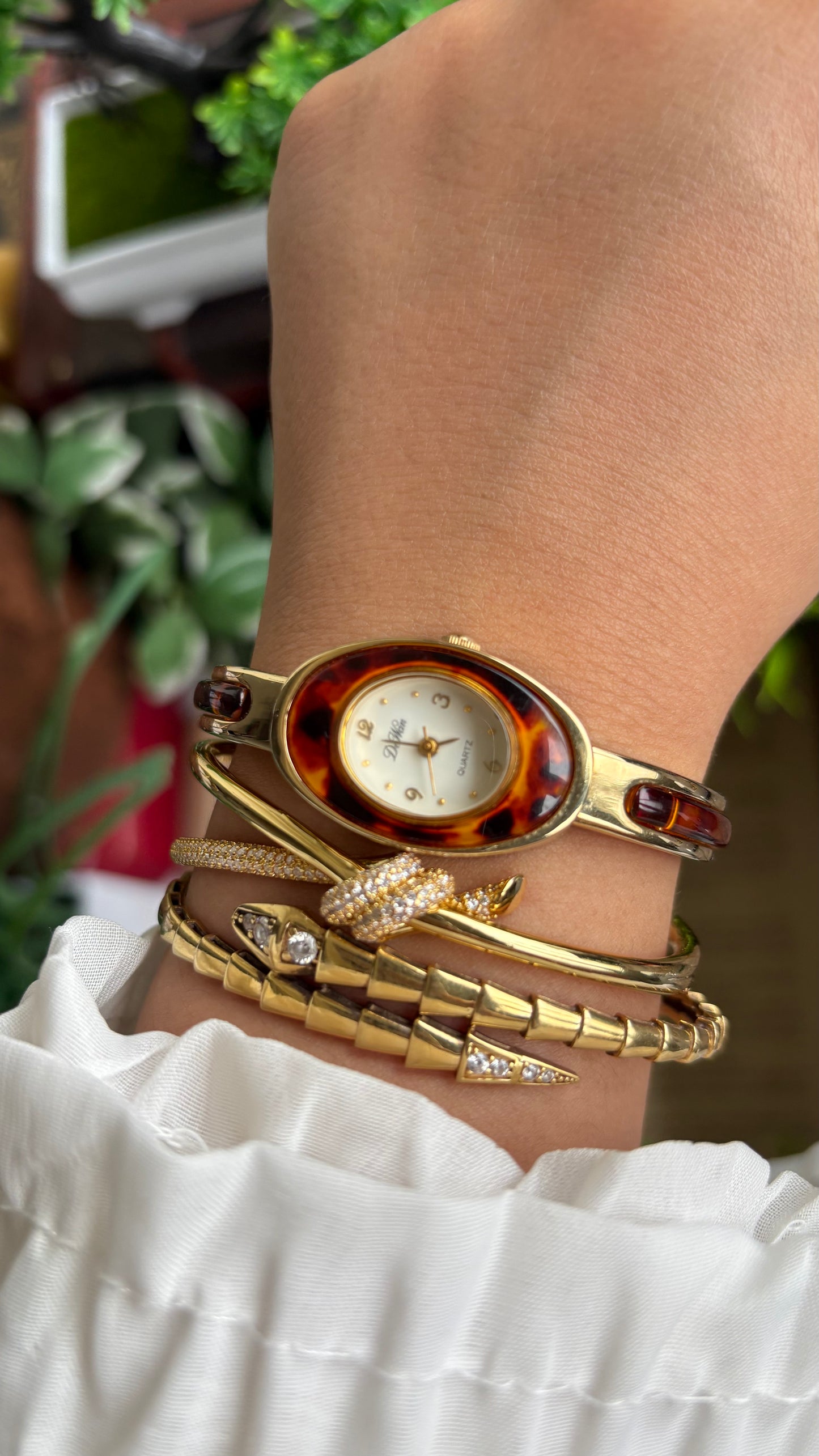 Vintage De Wan Tortoise Bangle Watch in Gold Tone Oval Face