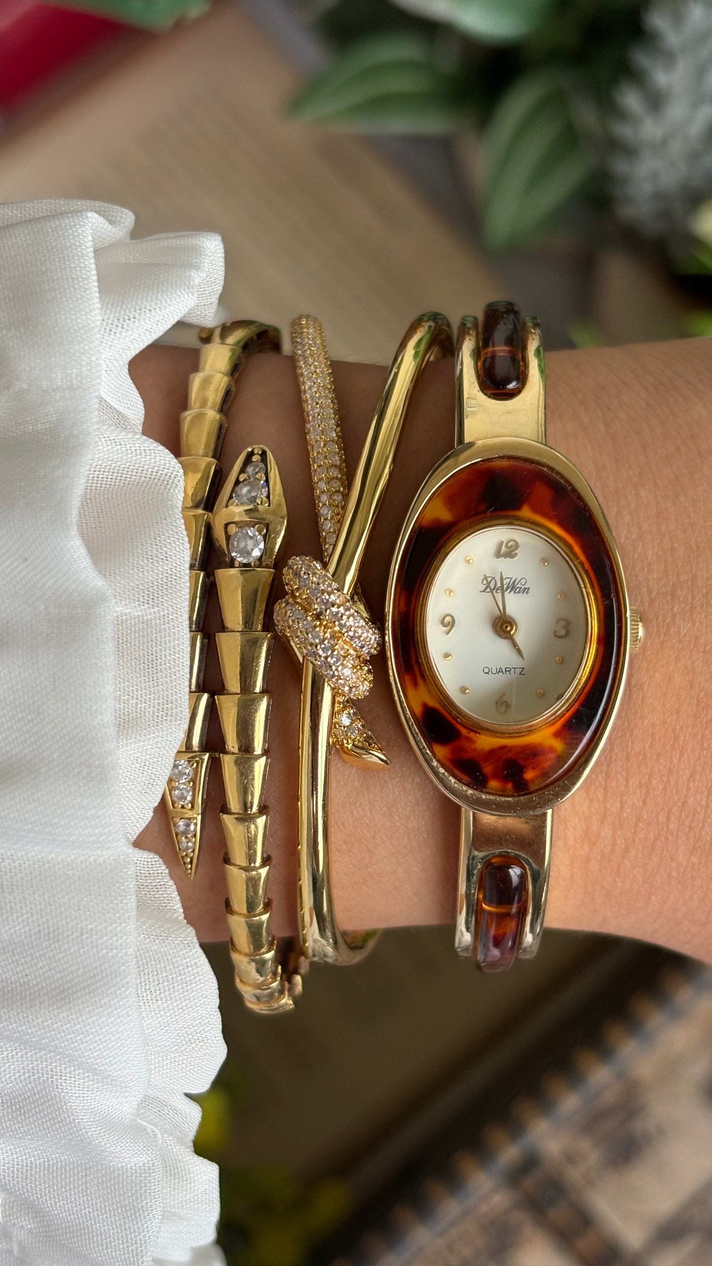 Vintage De Wan Tortoise Bangle Watch in Gold Tone Oval Face
