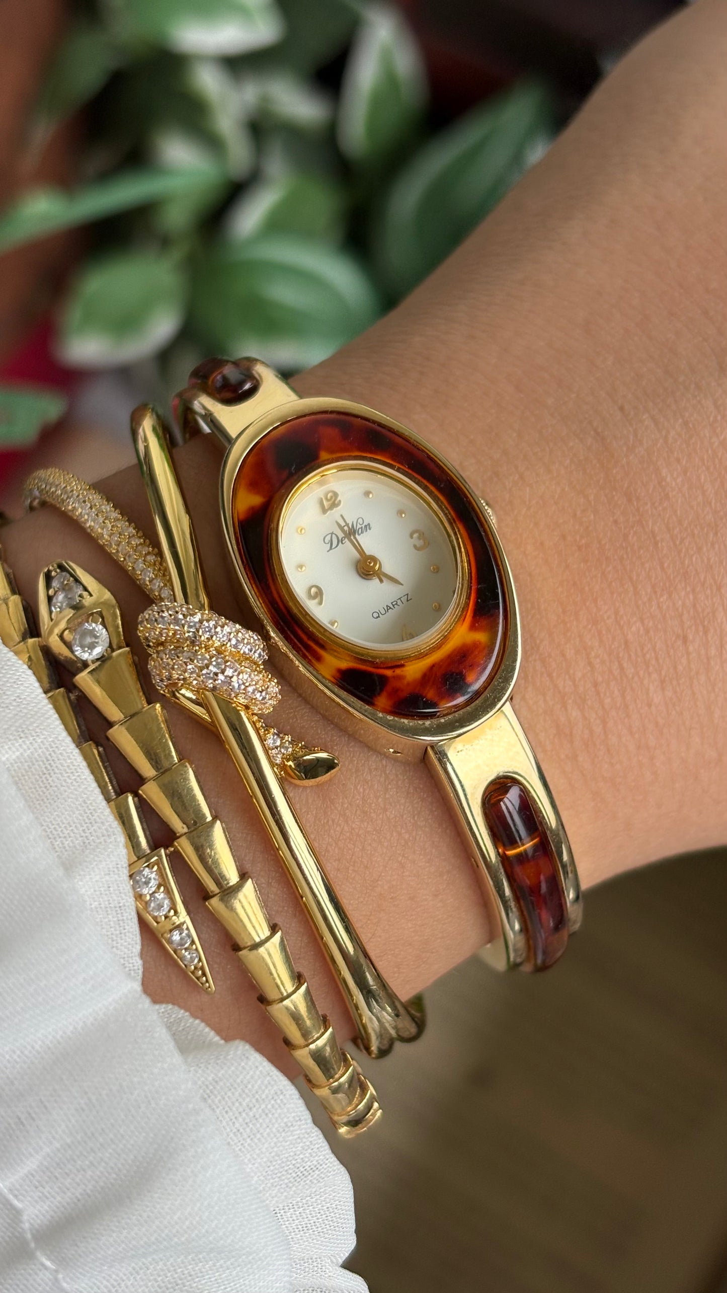 Vintage De Wan Tortoise Bangle Watch in Gold Tone Oval Face
