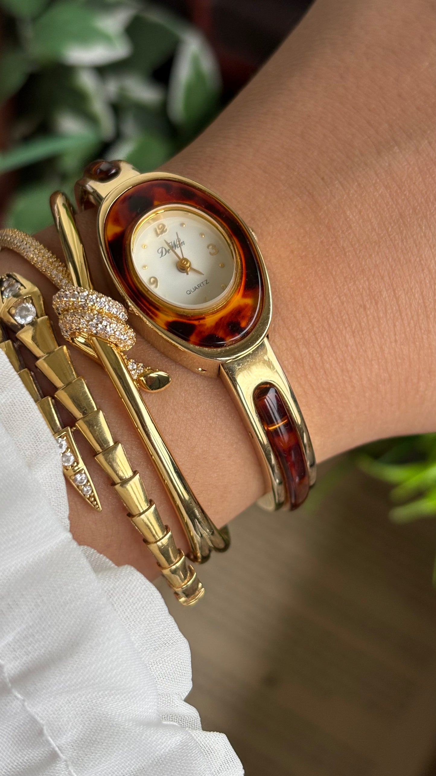 Vintage De Wan Tortoise Bangle Watch in Gold Tone Oval Face