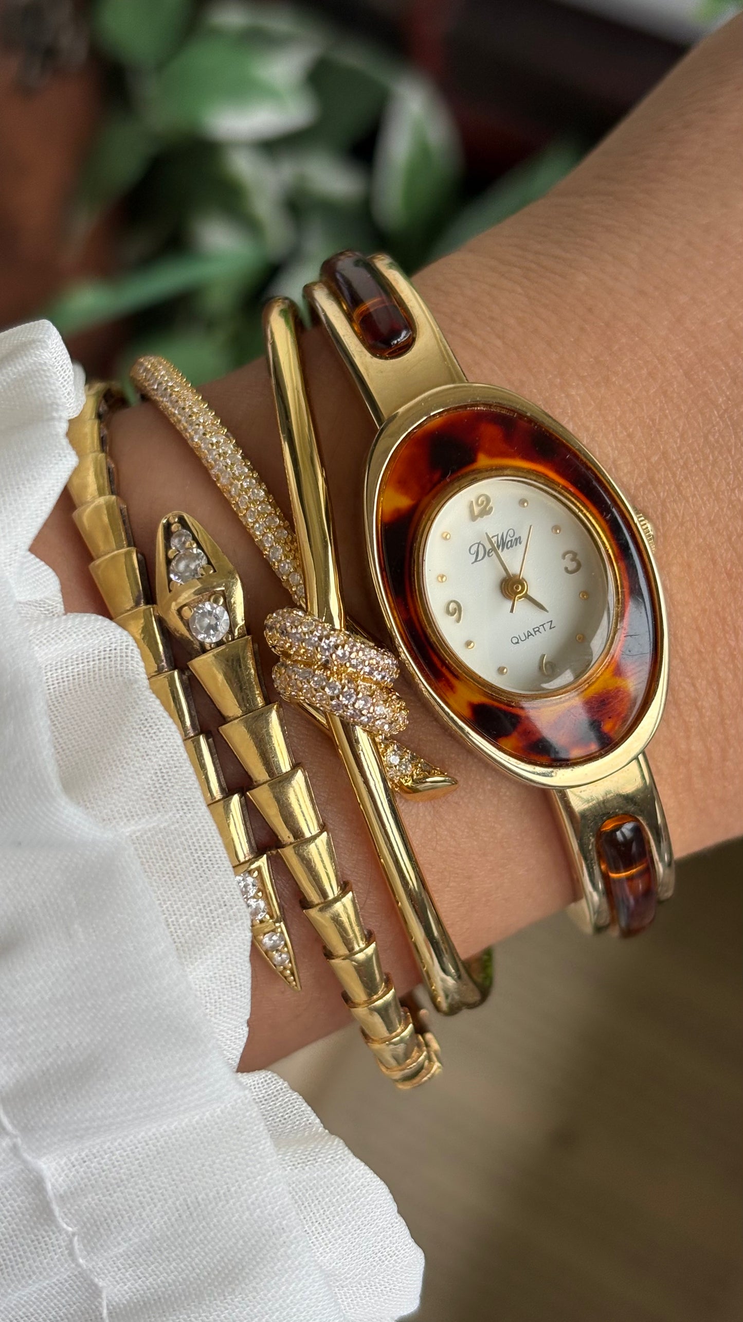 Vintage De Wan Tortoise Bangle Watch in Gold Tone Oval Face