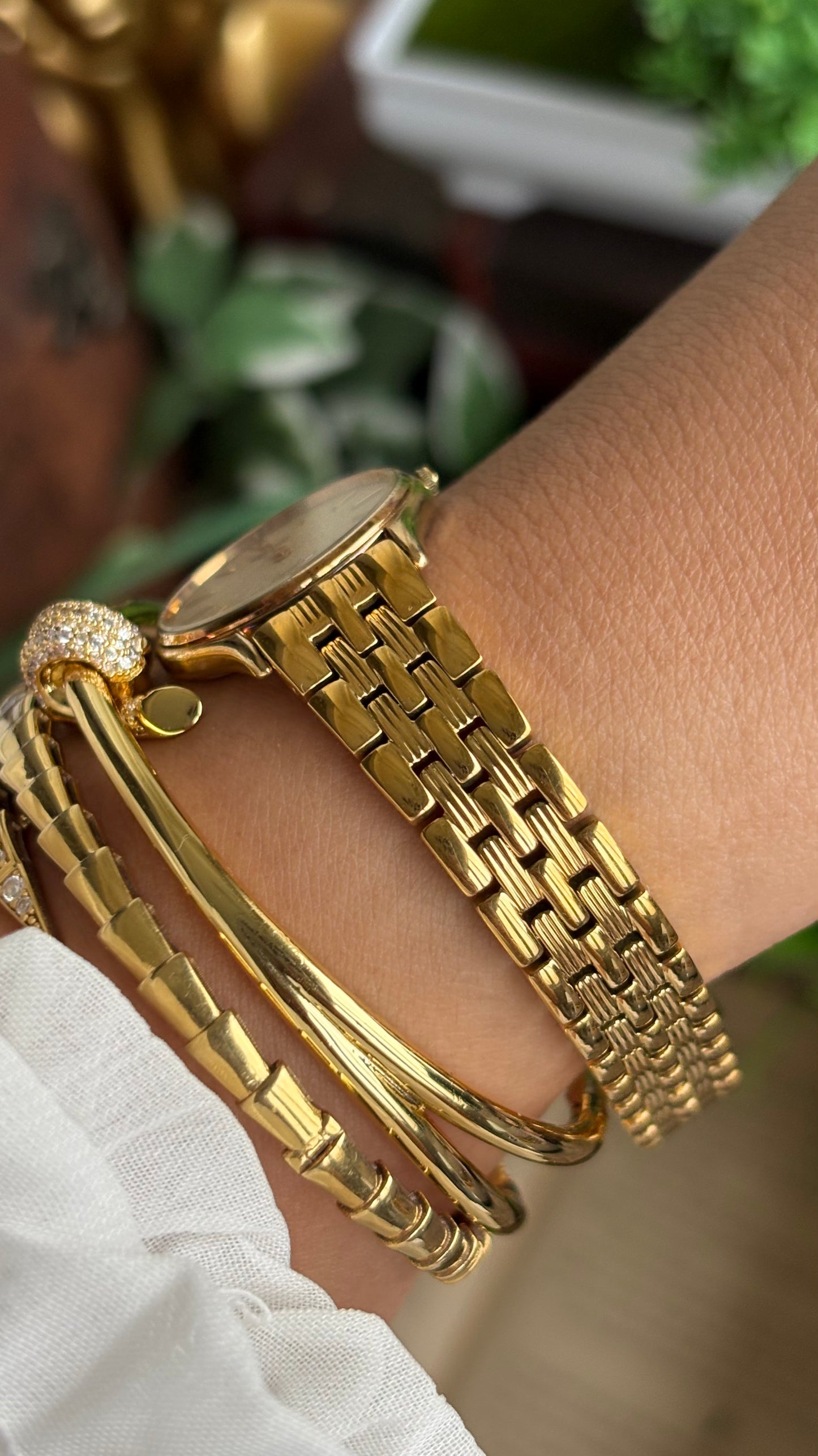 Vintage Dainty Seiko Exceline Watch in Gold Tone Rare Dial Style