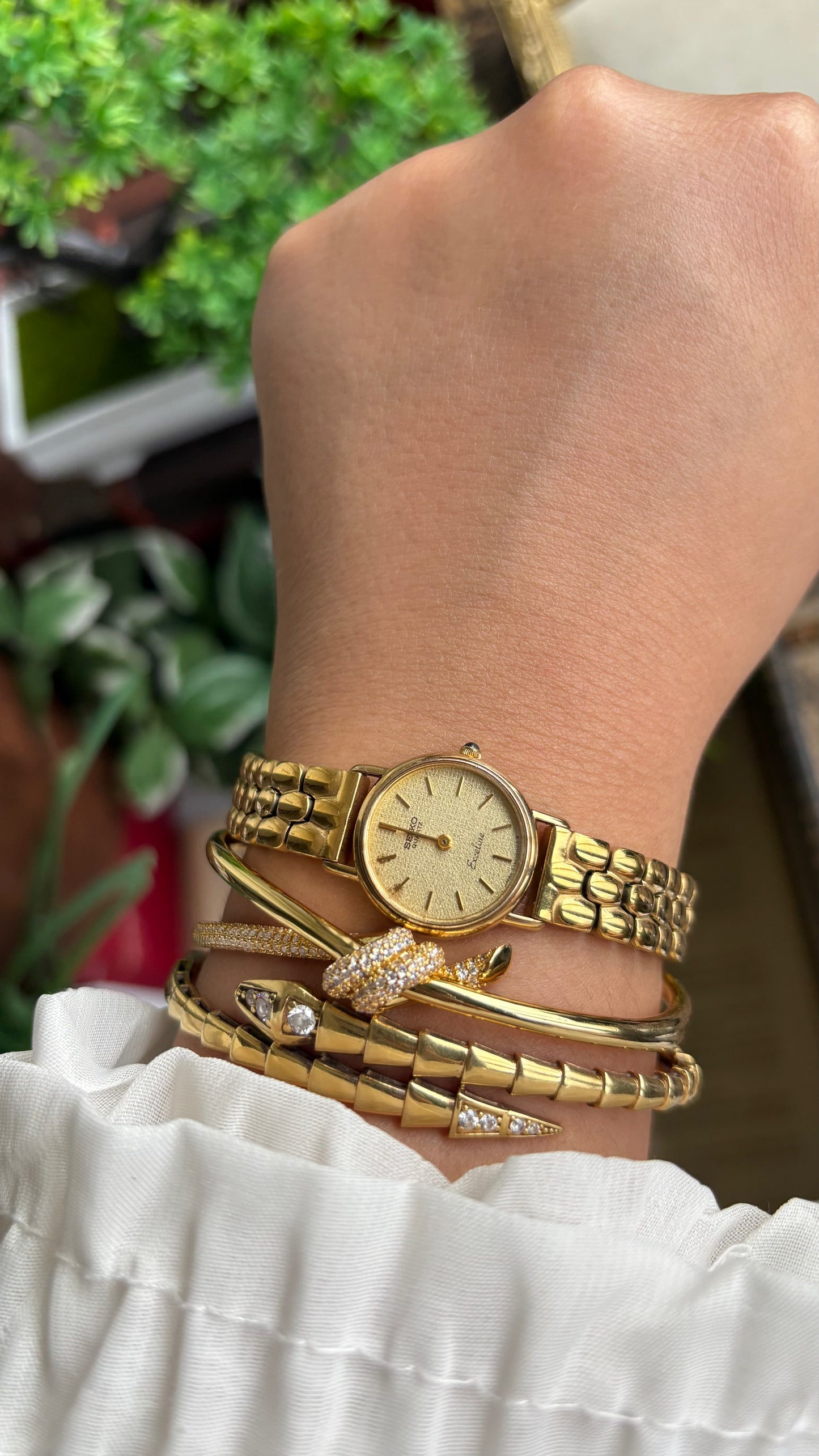 Vintage Dainty Seiko Exceline Watch in Gold Tone Rare Dial
