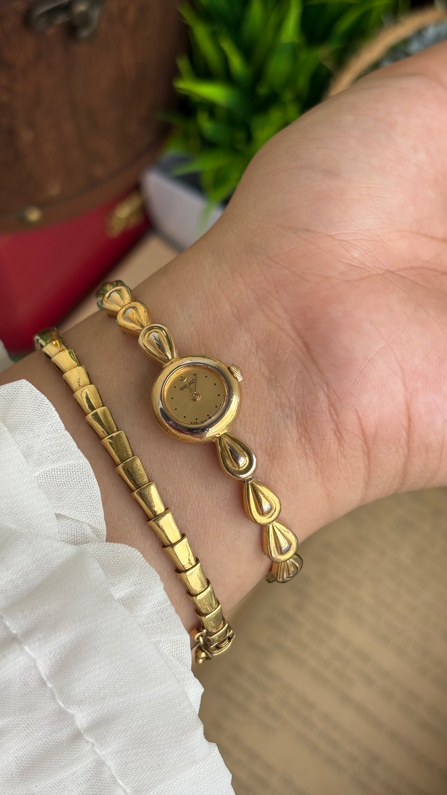 Extremely Rare and Dainty Vintage Seiko Watch in Gold Tone Teardrop Bracelet