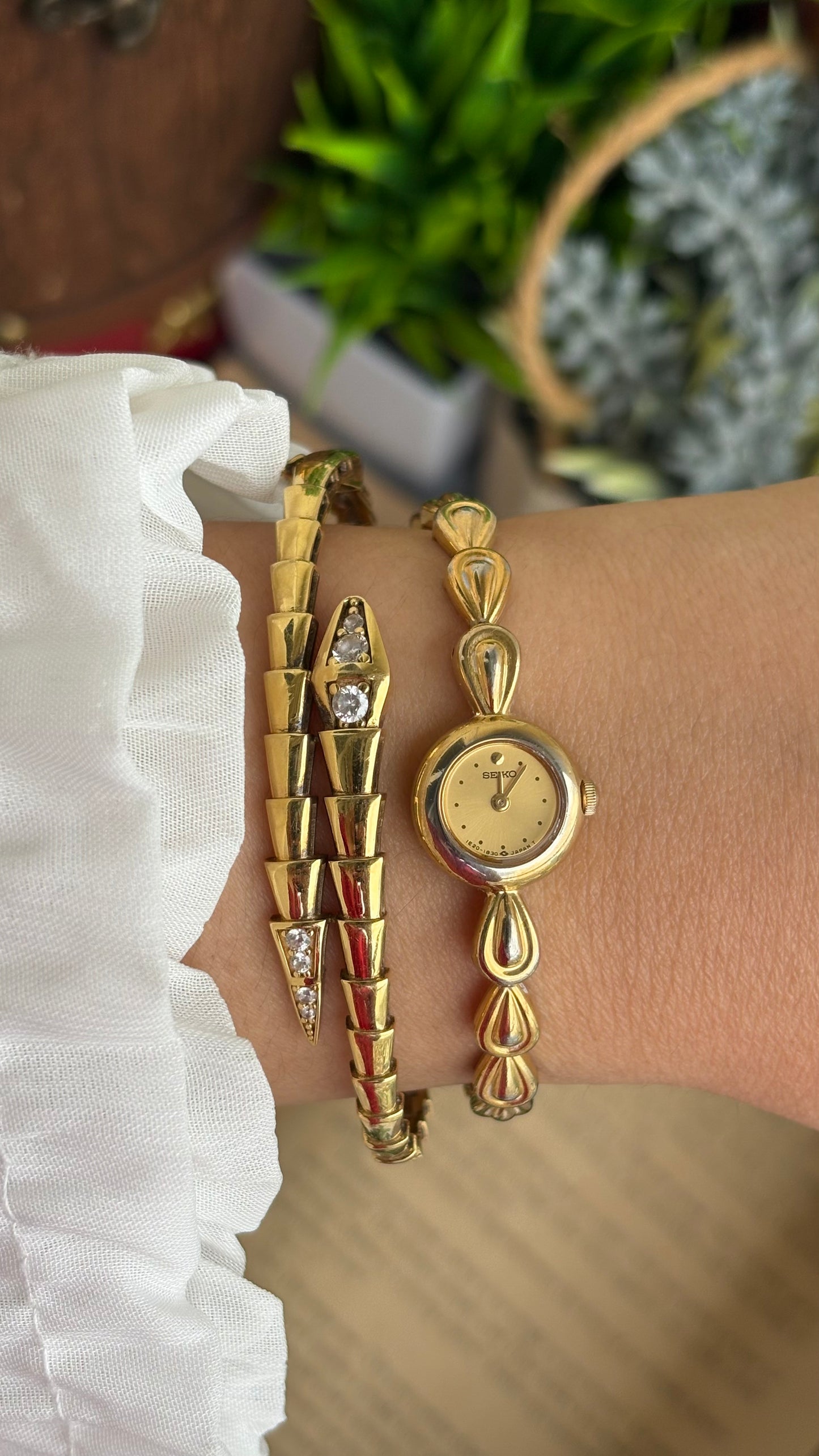 Extremely Rare and Dainty Vintage Seiko Watch in Gold Tone Teardrop Bracelet