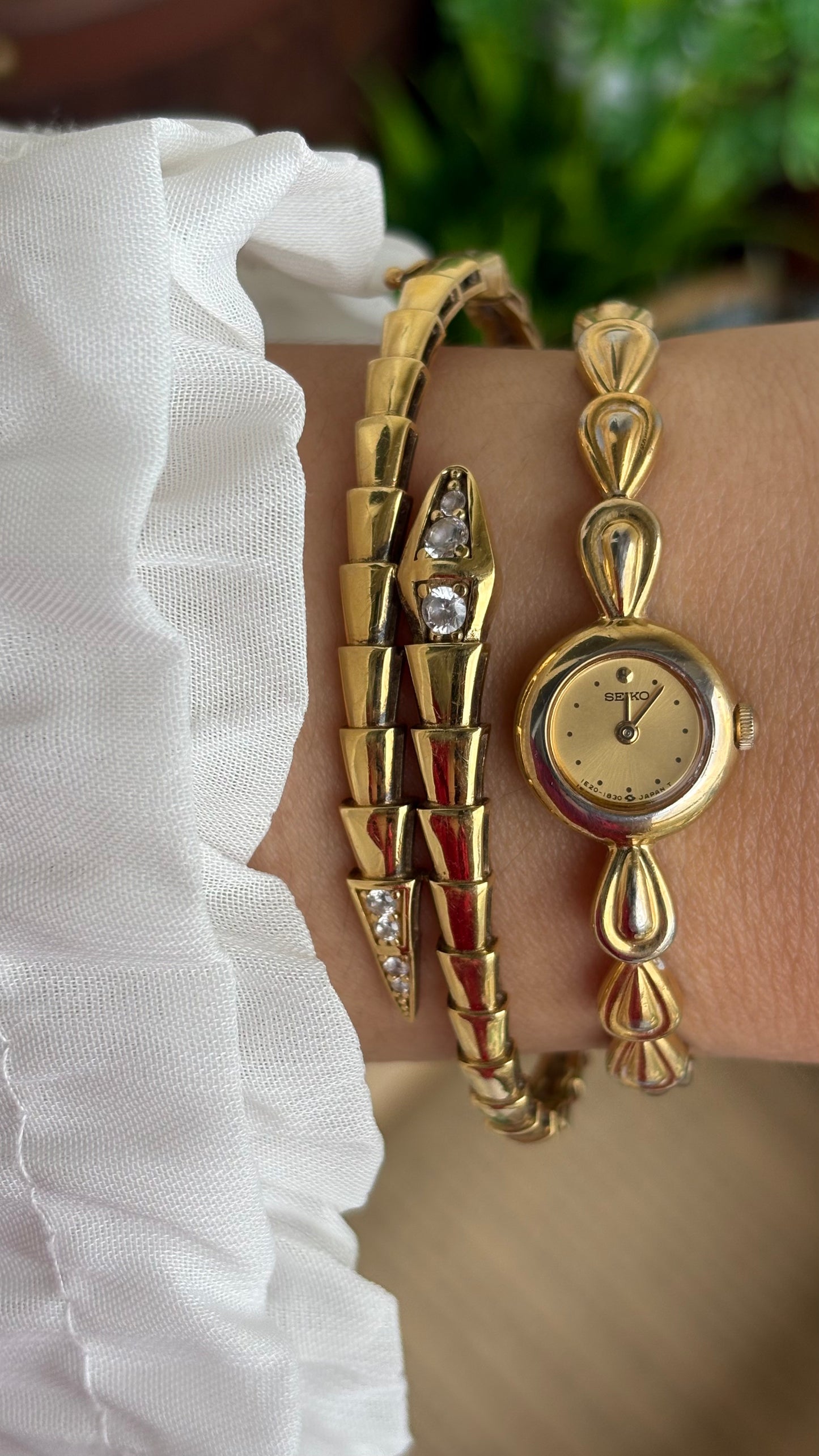 Extremely Rare and Dainty Vintage Seiko Watch in Gold Tone Teardrop Bracelet