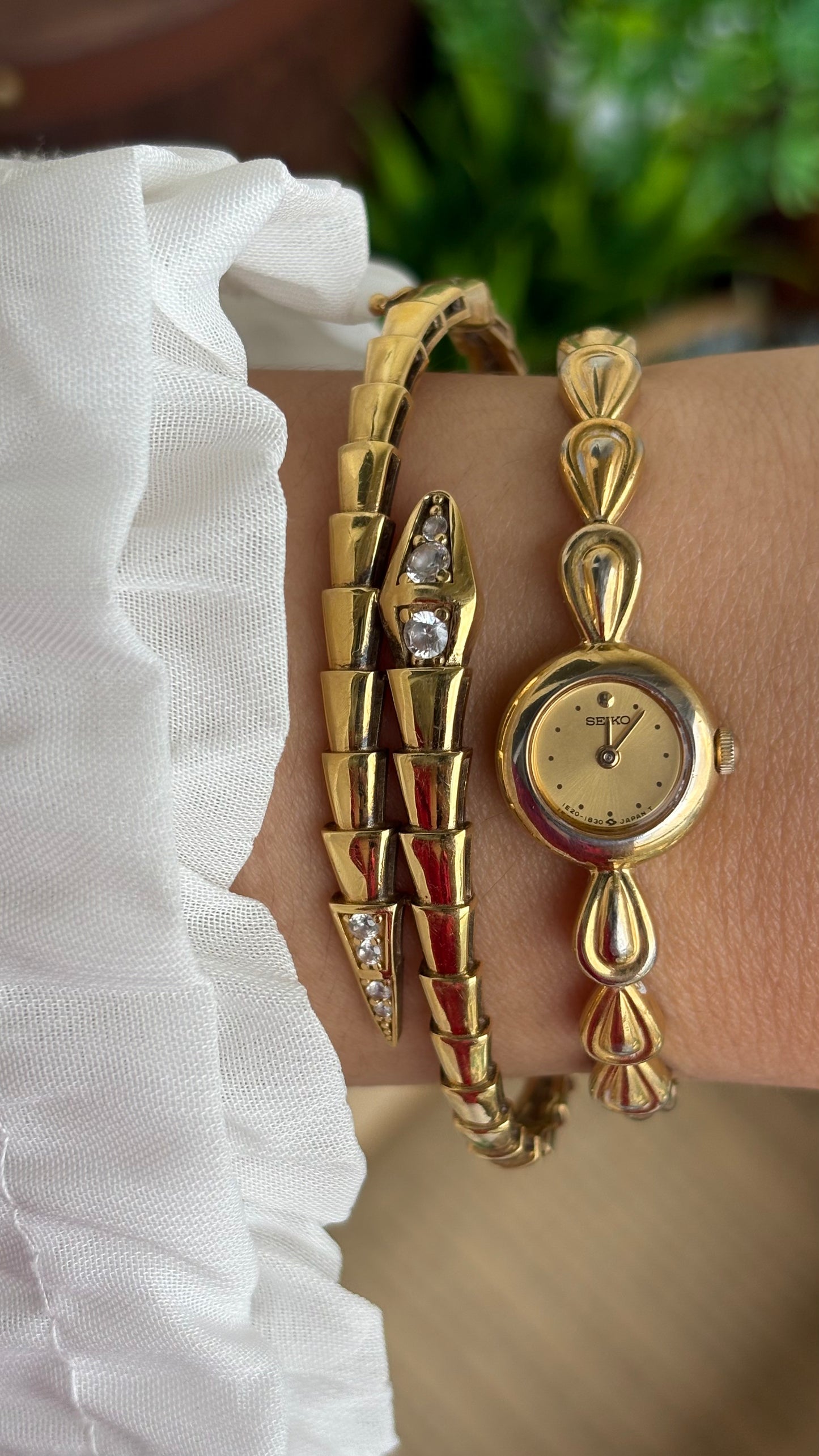 Extremely Rare and Dainty Vintage Seiko Watch in Gold Tone Teardrop Bracelet