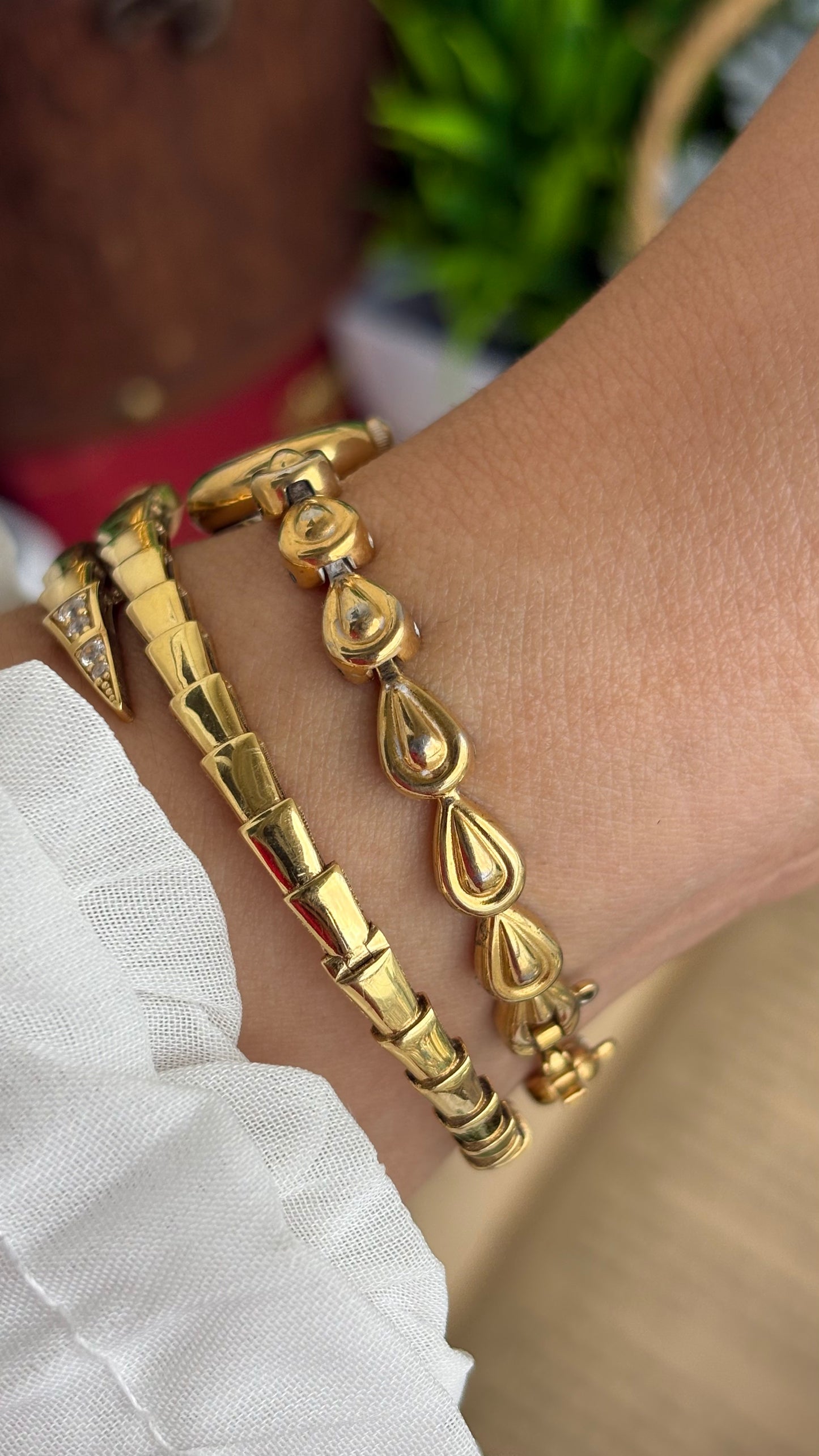 Extremely Rare and Dainty Vintage Seiko Watch in Gold Tone Teardrop Bracelet
