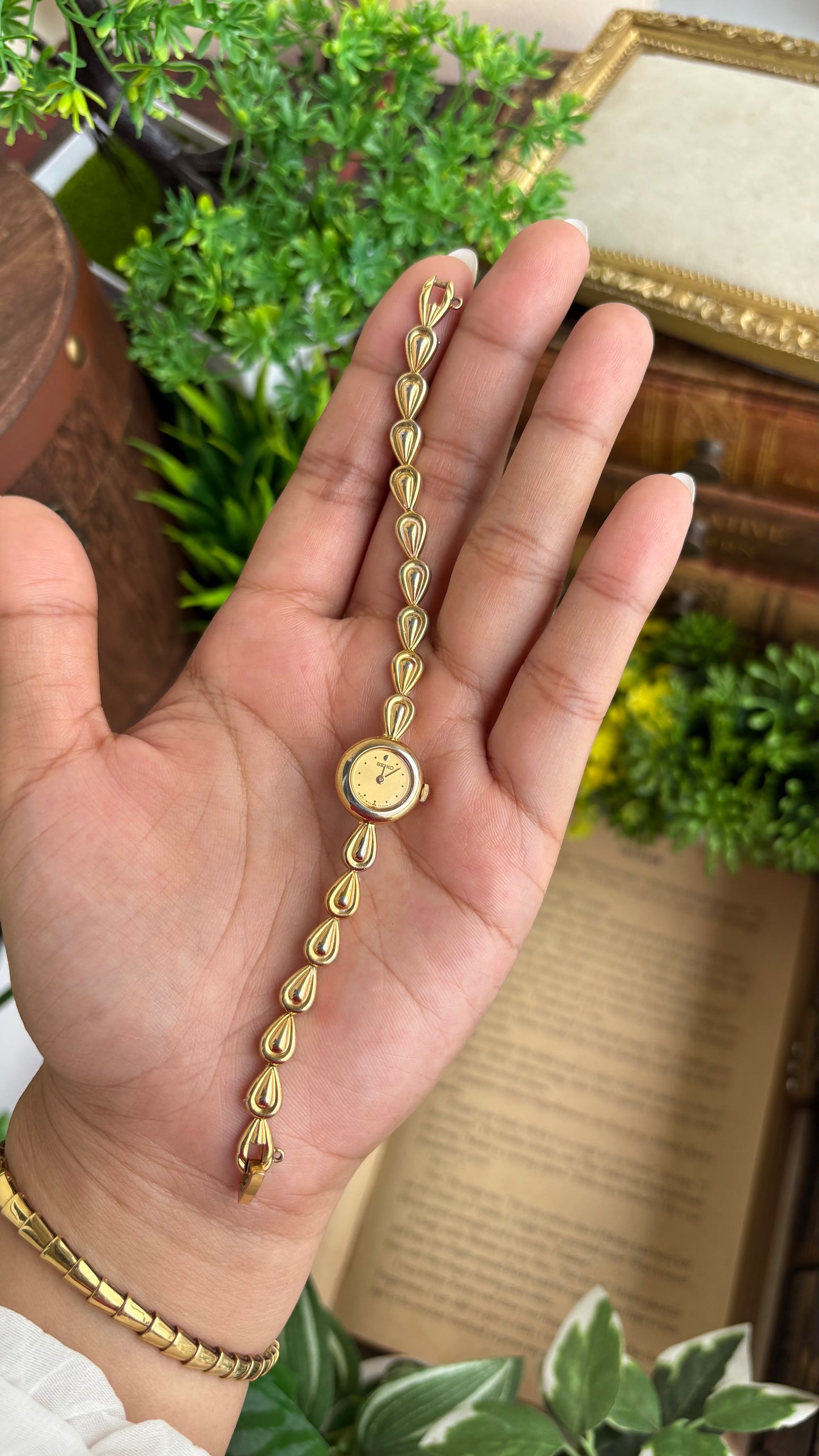 Extremely Rare and Dainty Vintage Seiko Watch in Gold Tone Teardrop Bracelet