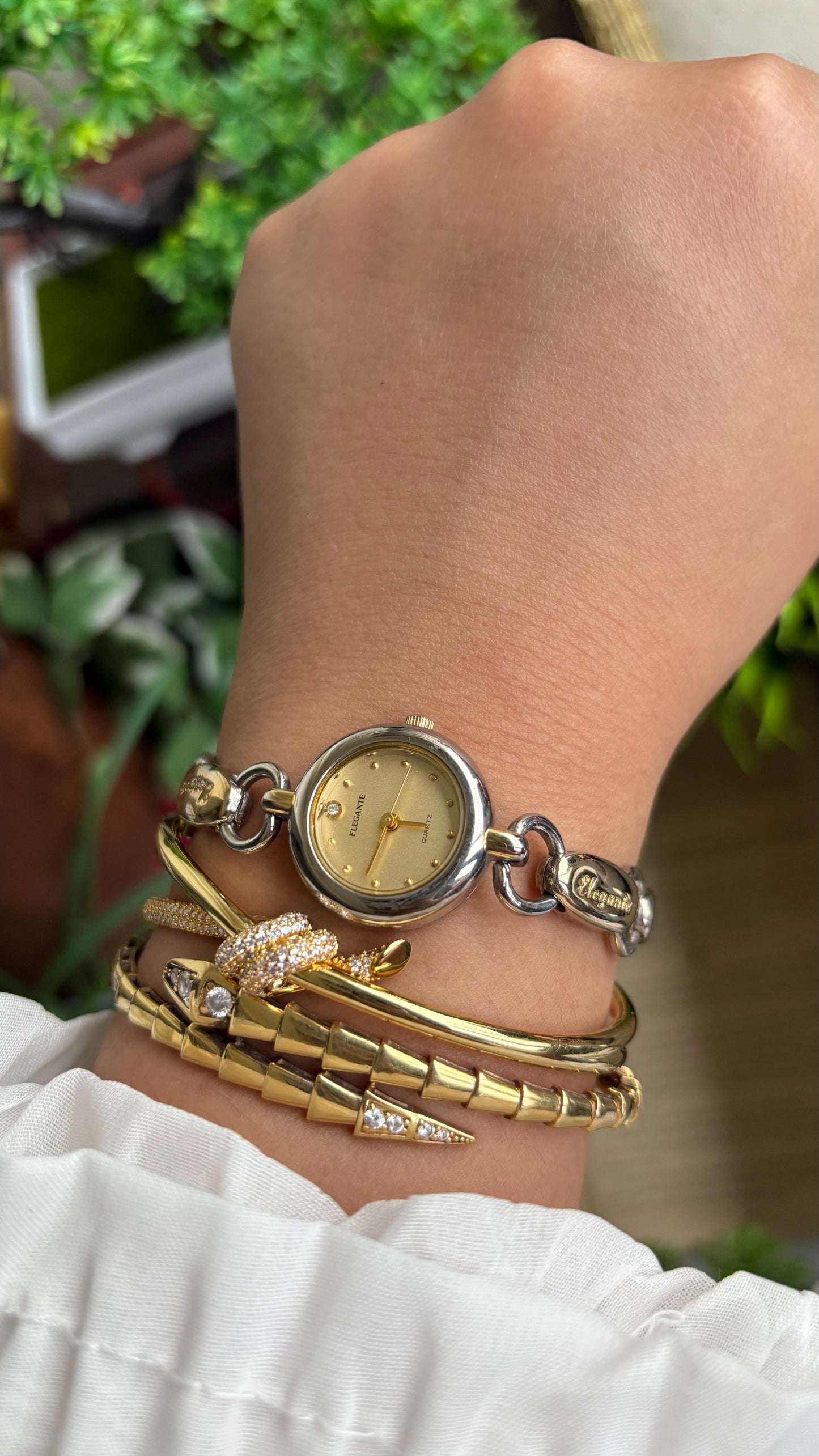 Vintage Elegante Bracelet Watch in Two-Tone