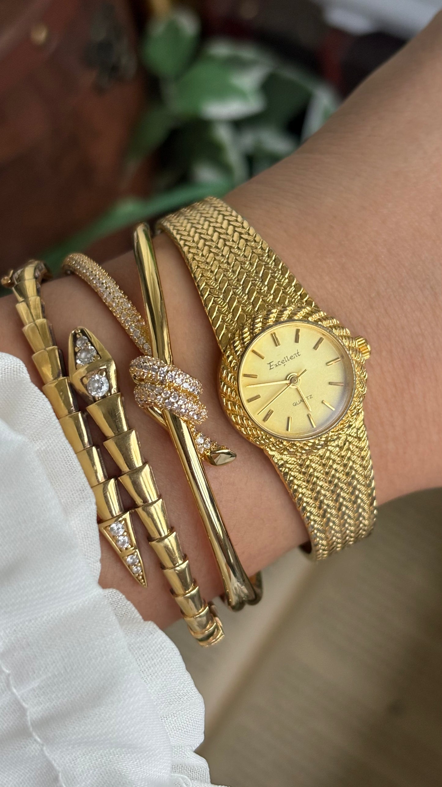 Vintage Excellent Woven Watch in Gold Tone Piaget Style