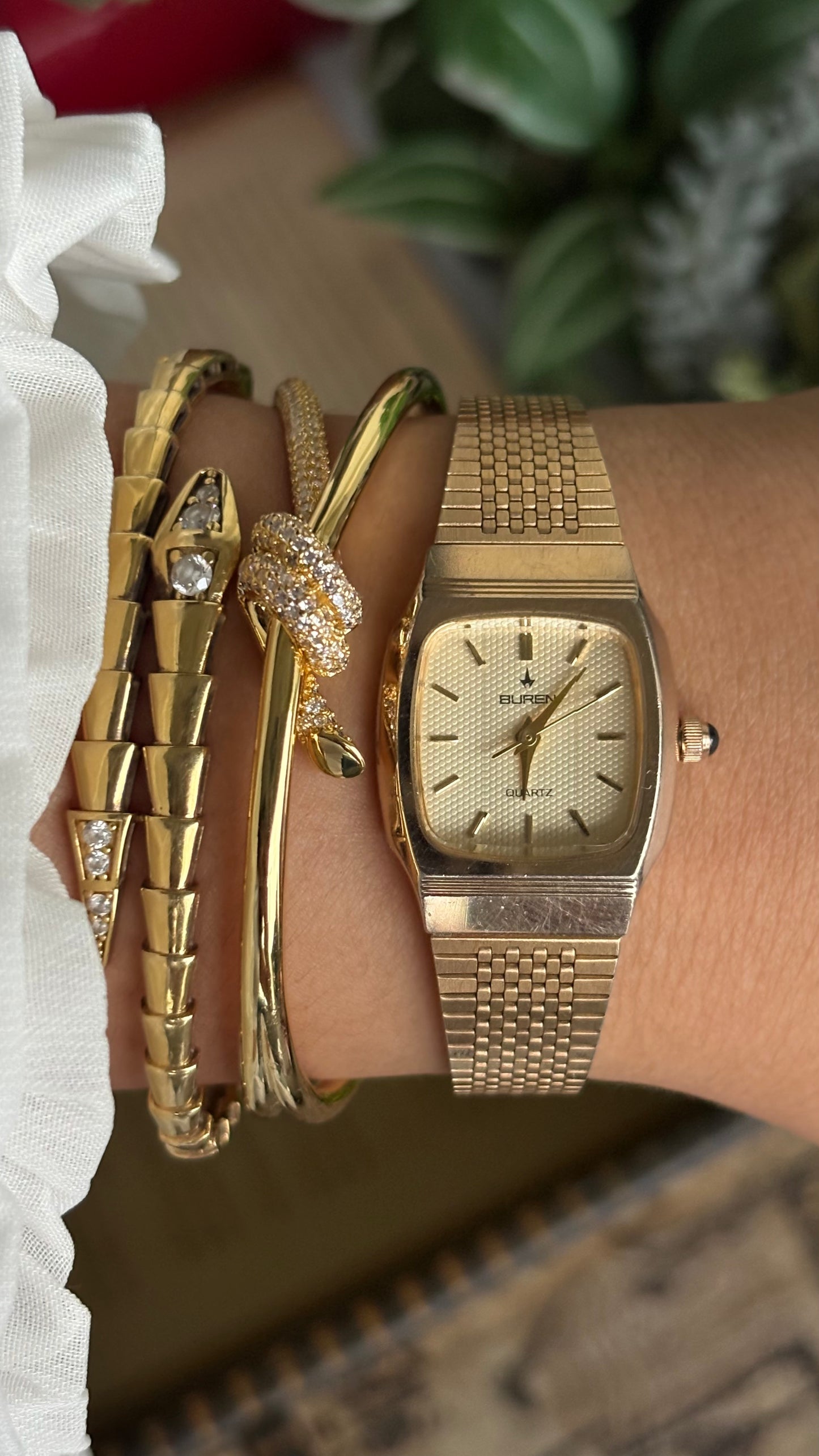 Vintage Buren Watch in Gold Tone Rare Textured Dial